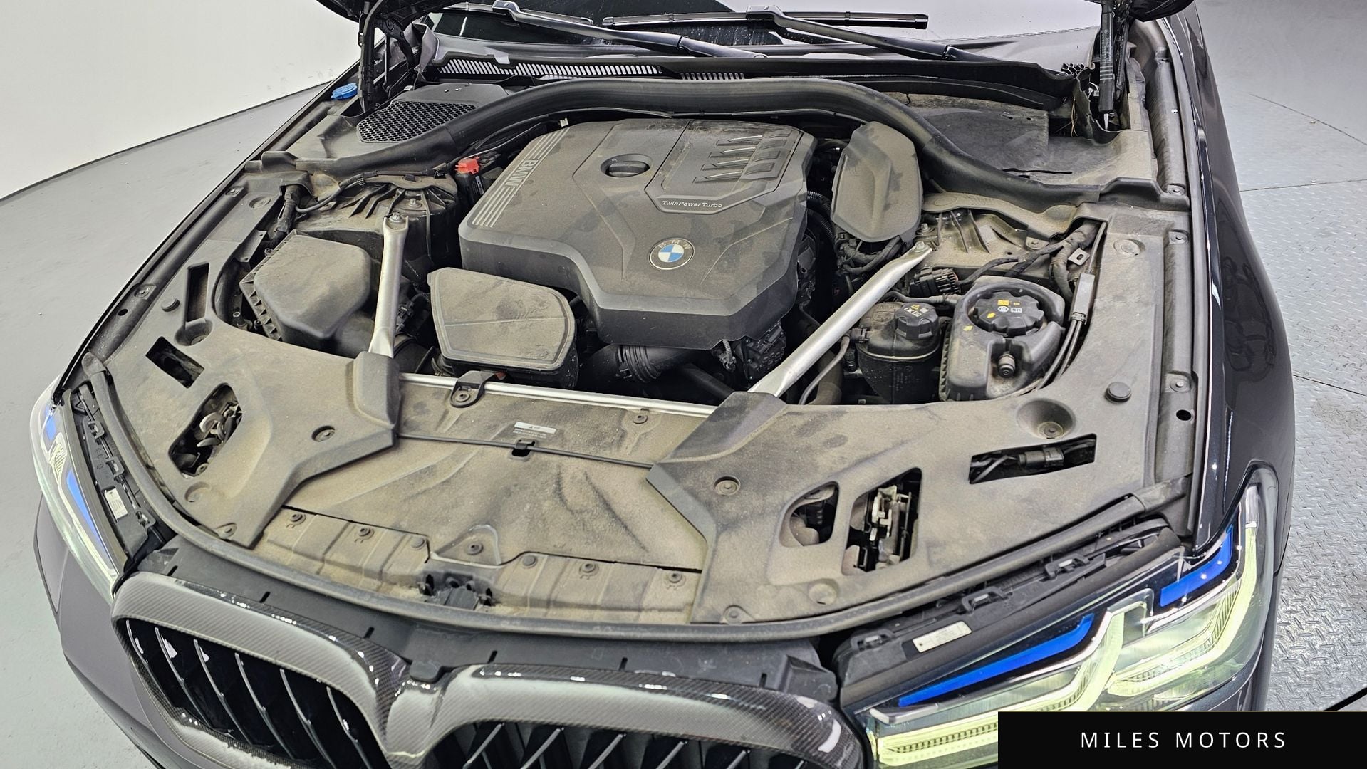 BMW 5 Series (G30) 2023 — миниатюра 6