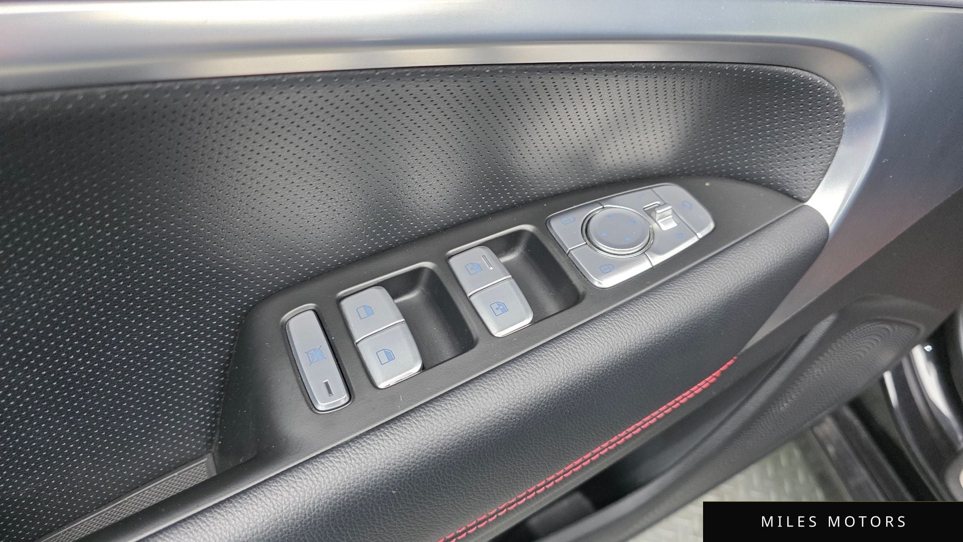 Genesis G70 2018 — миниатюра 12
