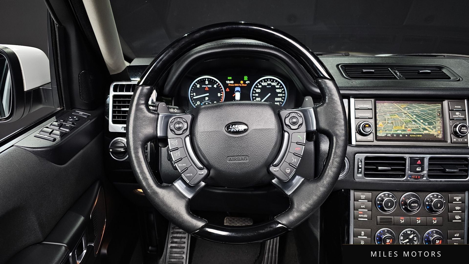 Land Rover 레인지로버 2012 — миниатюра 13