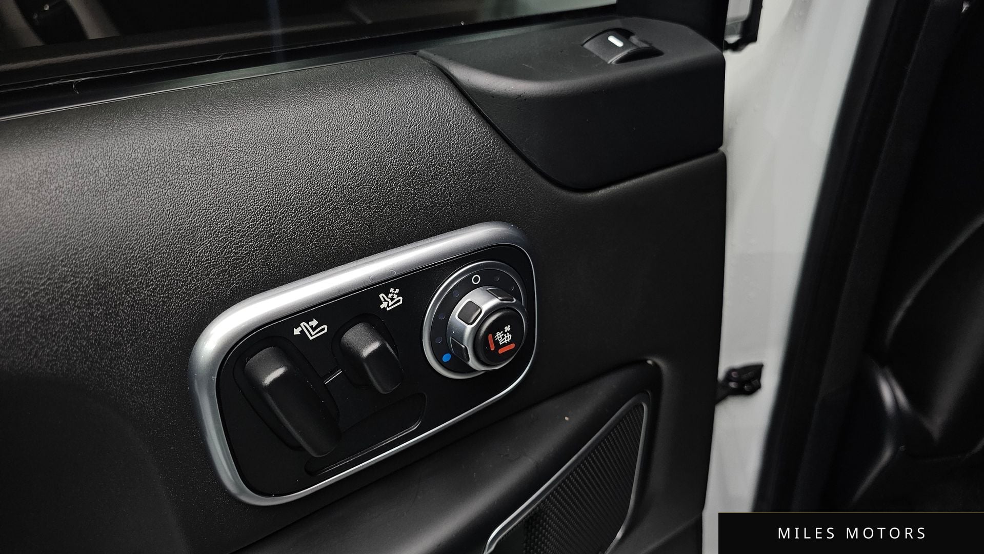 Land Rover 레인지로버 2012 — миниатюра 18