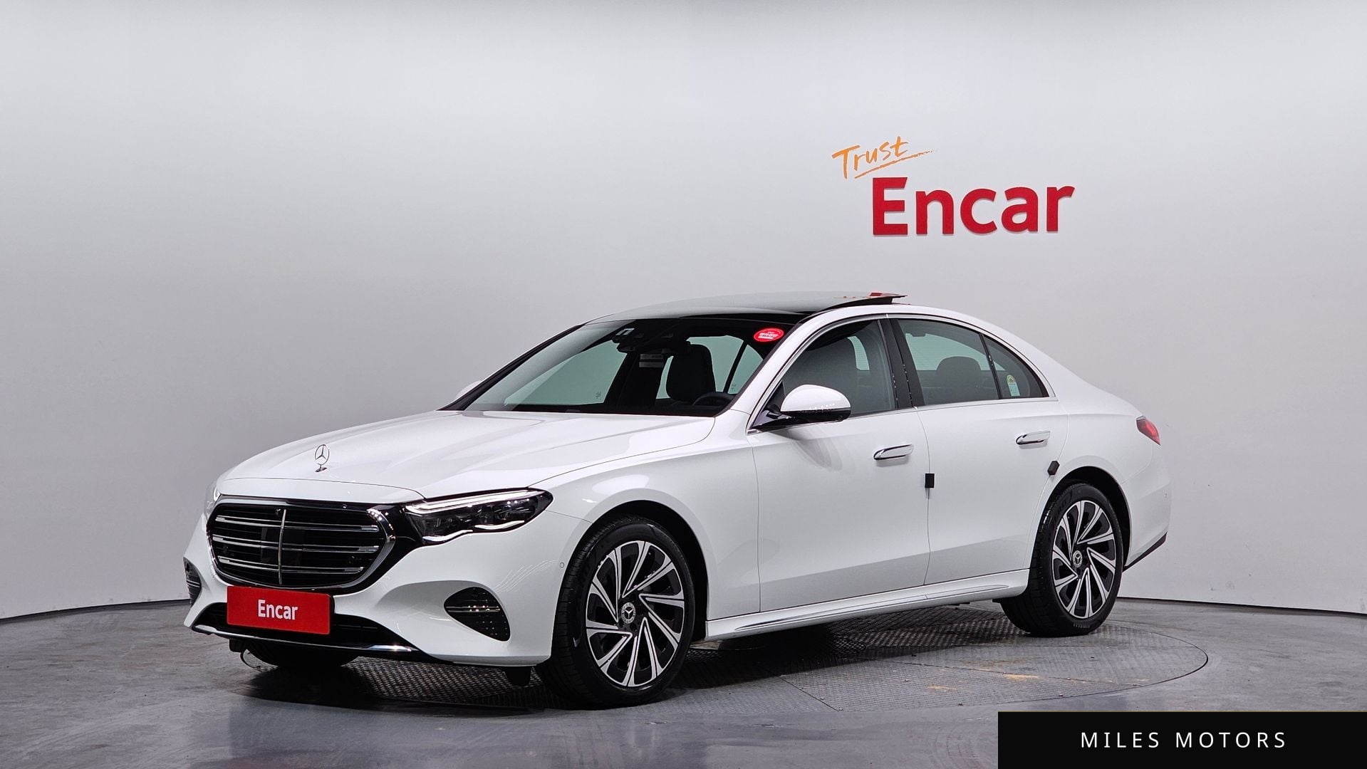 Mercedes-Benz E-클래스 W214 2025