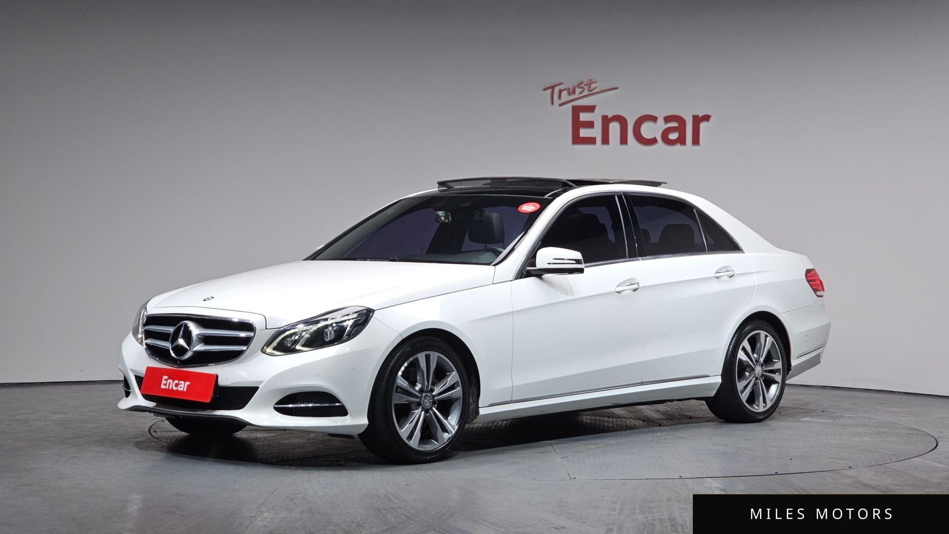 Mercedes-Benz E-Class W212 2015 — фото 1 из 12