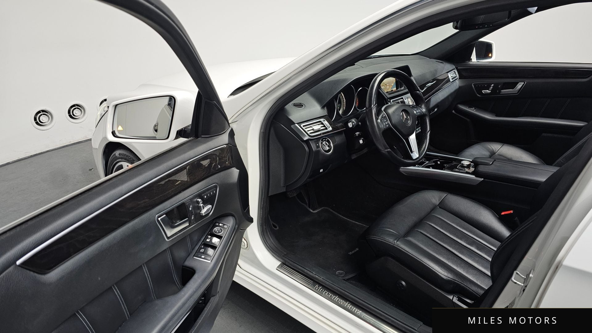 Mercedes-Benz E-Class W212 2015 — миниатюра 11