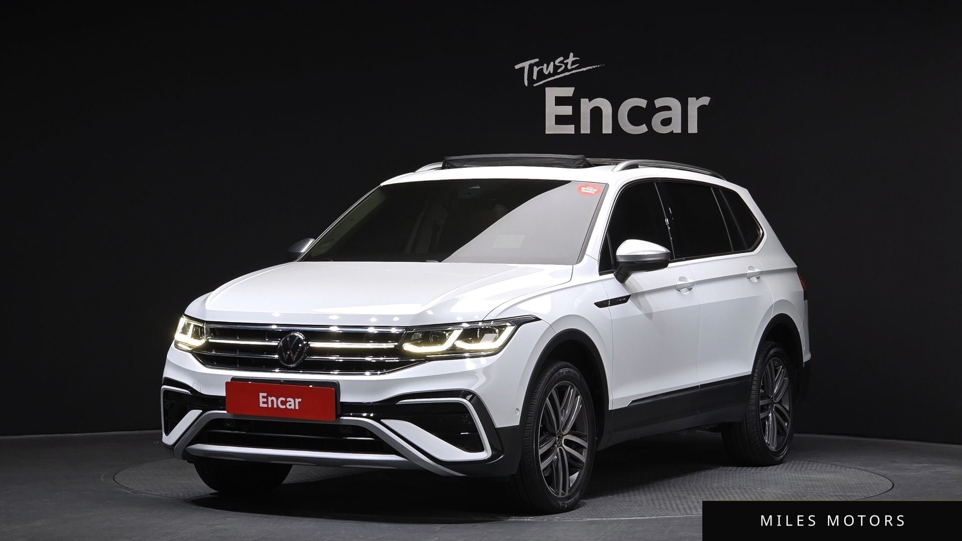 Volkswagen Tiguan 2023 — фото 1 из 12