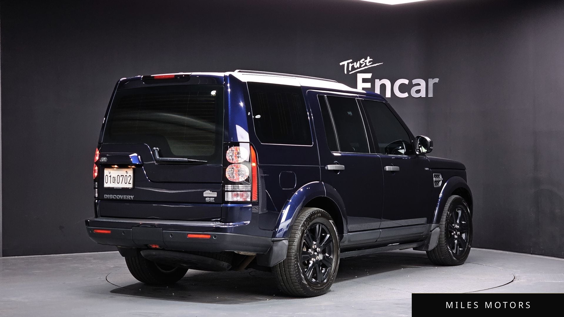 Land Rover Discovery 2016 — миниатюра 2