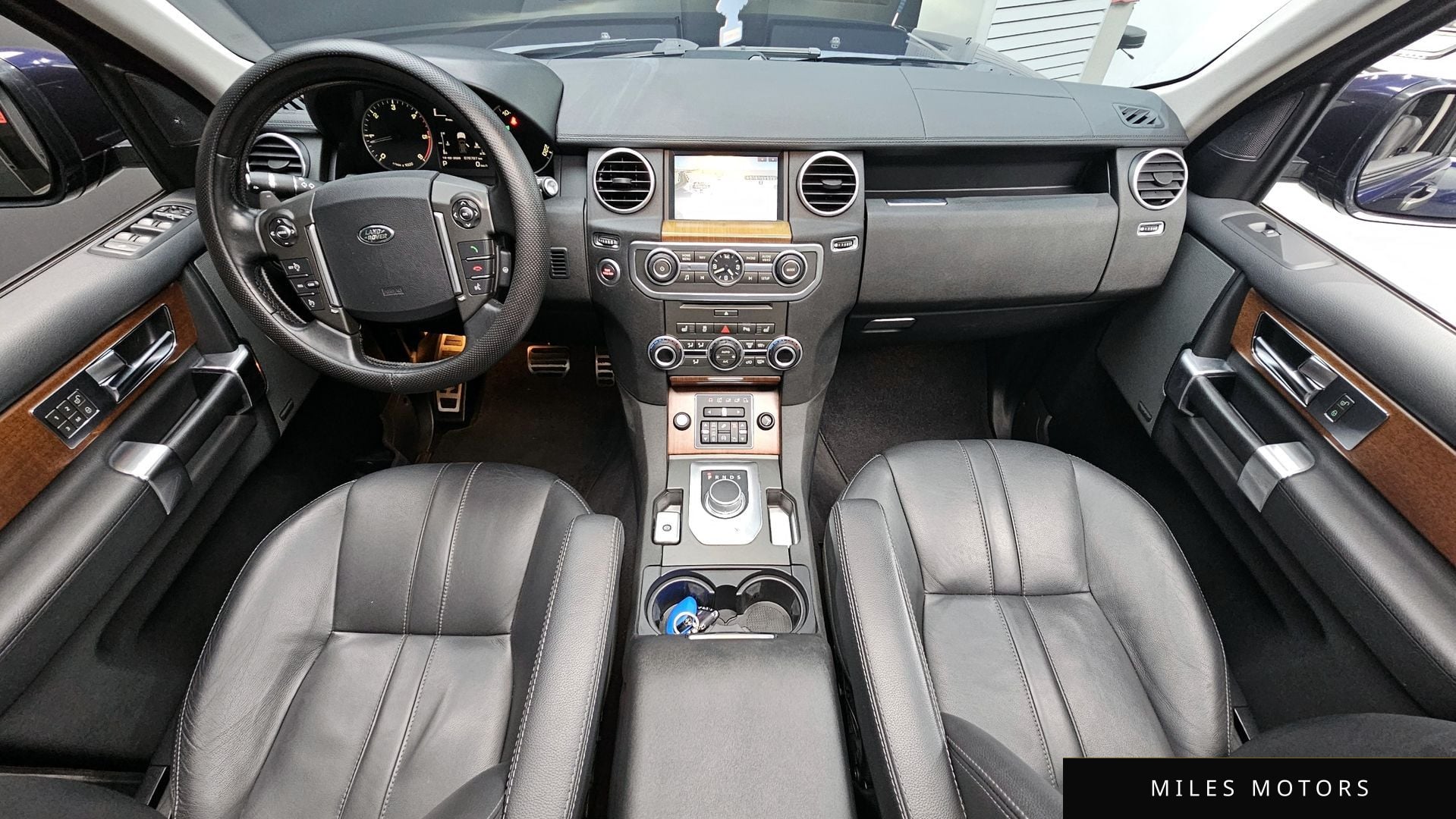 Land Rover Discovery 2016 — миниатюра 7