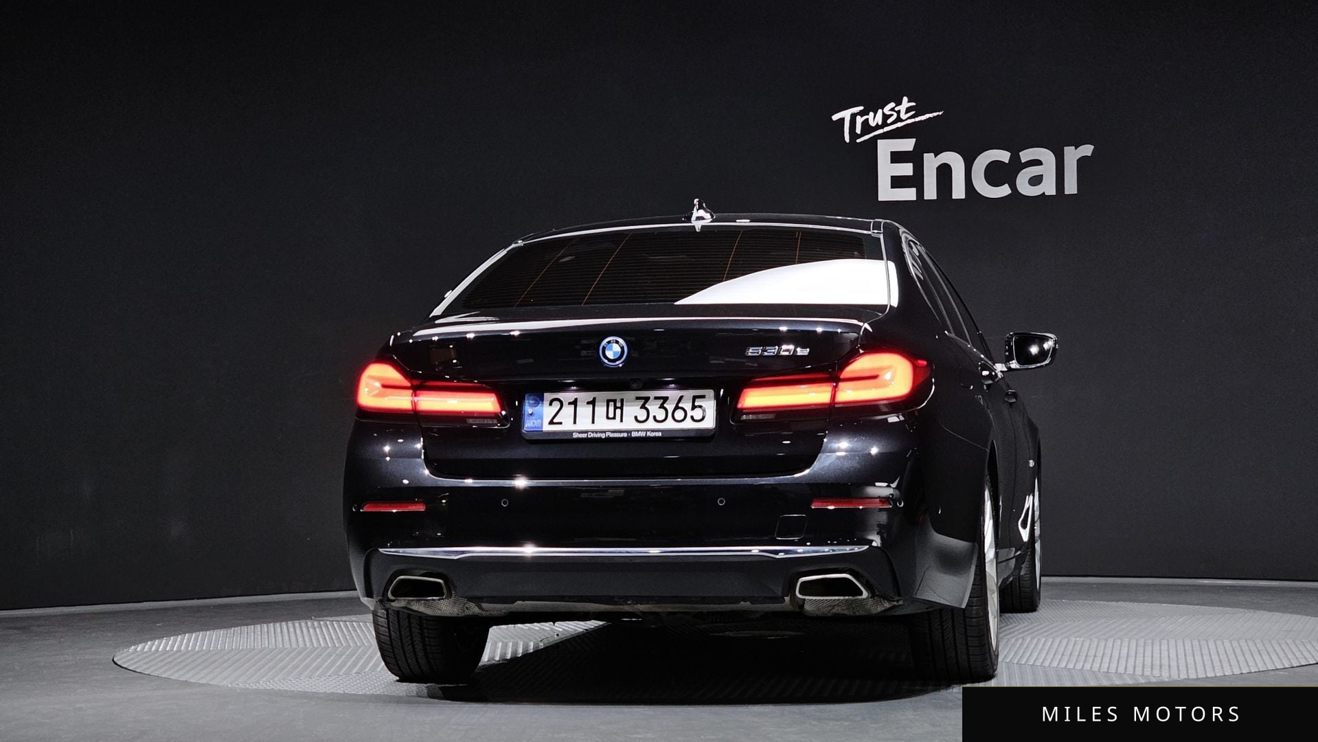 BMW 5 Series (G30) 2022 — миниатюра 4