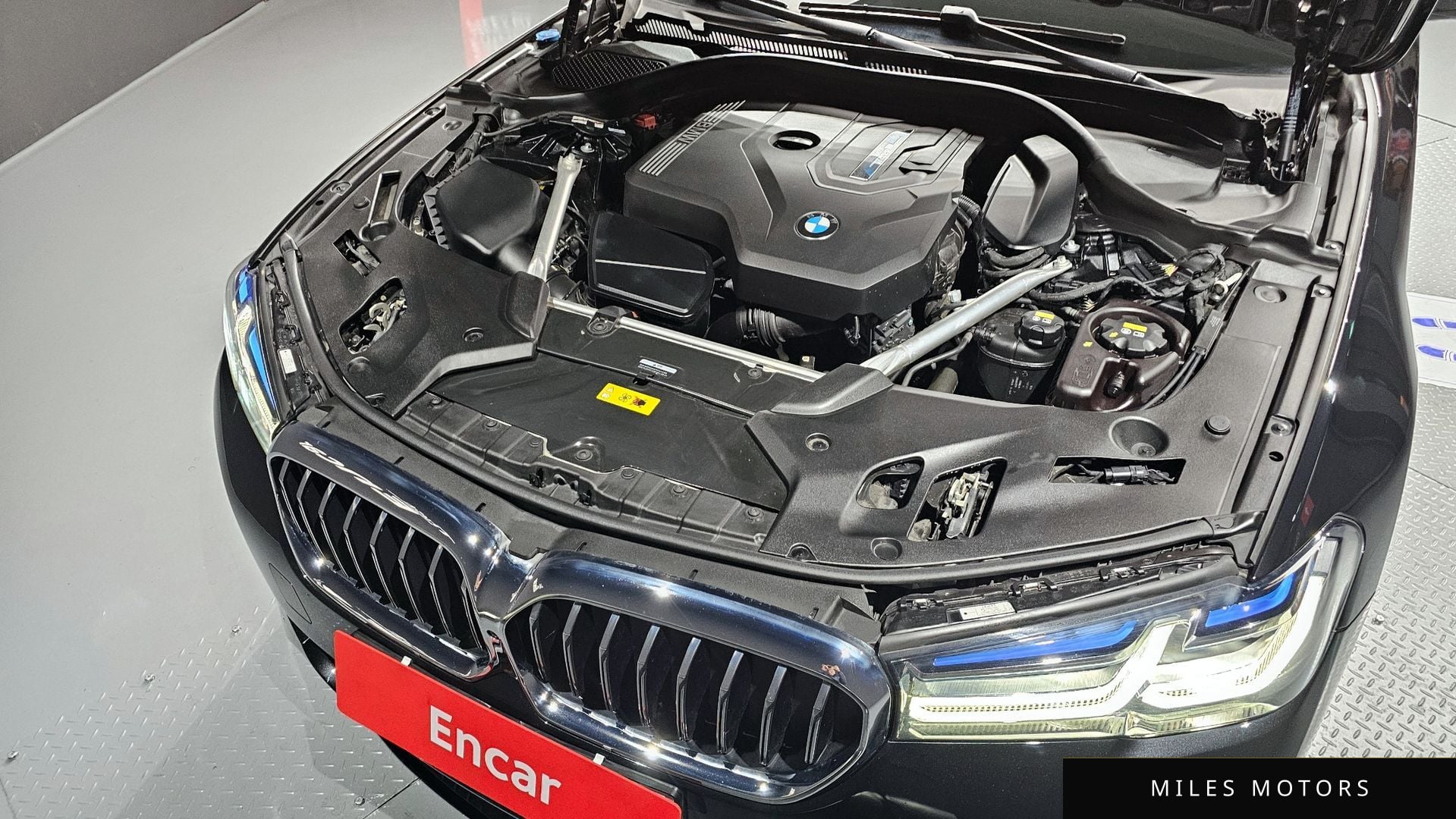 BMW 5 Series (G30) 2022 — миниатюра 6
