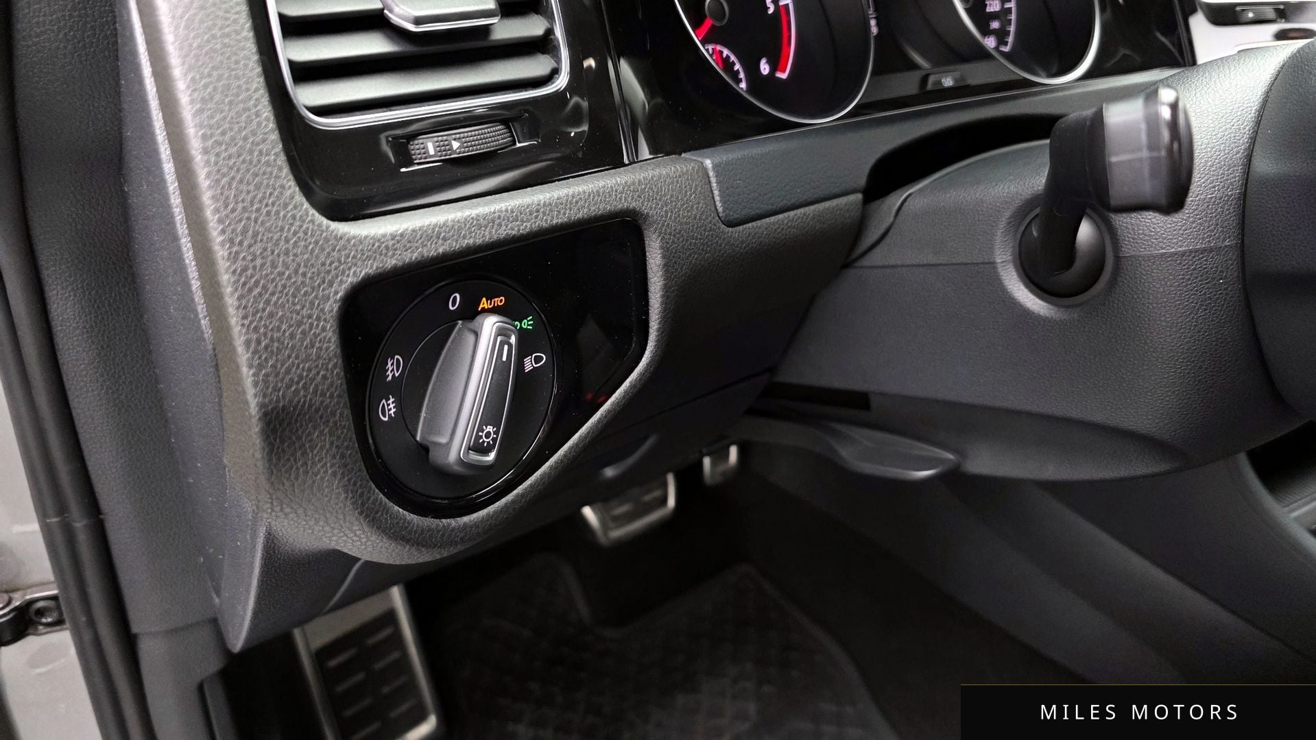 Volkswagen 골프 2014 — миниатюра 17
