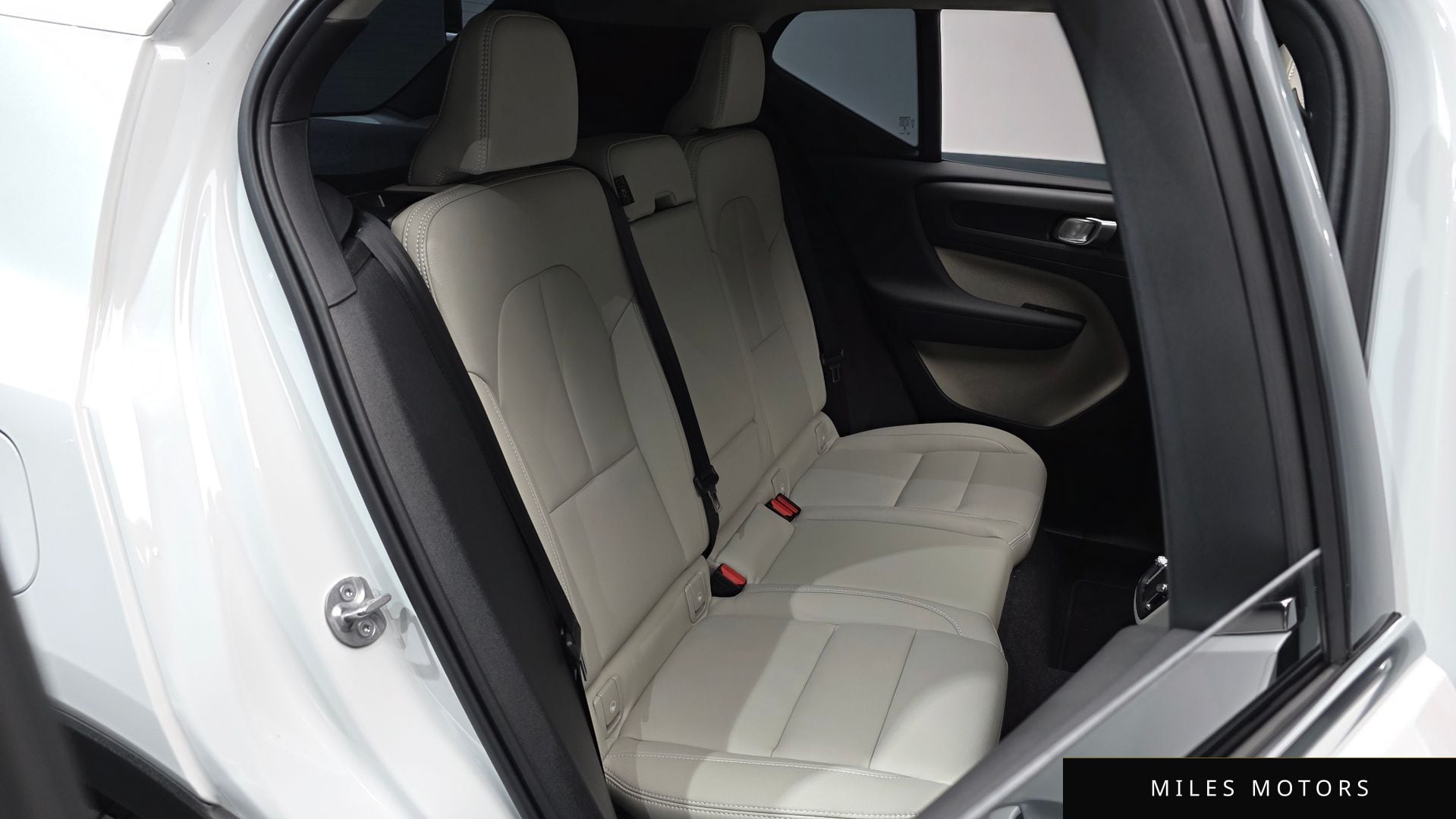 Volvo XC40 2025 — миниатюра 12