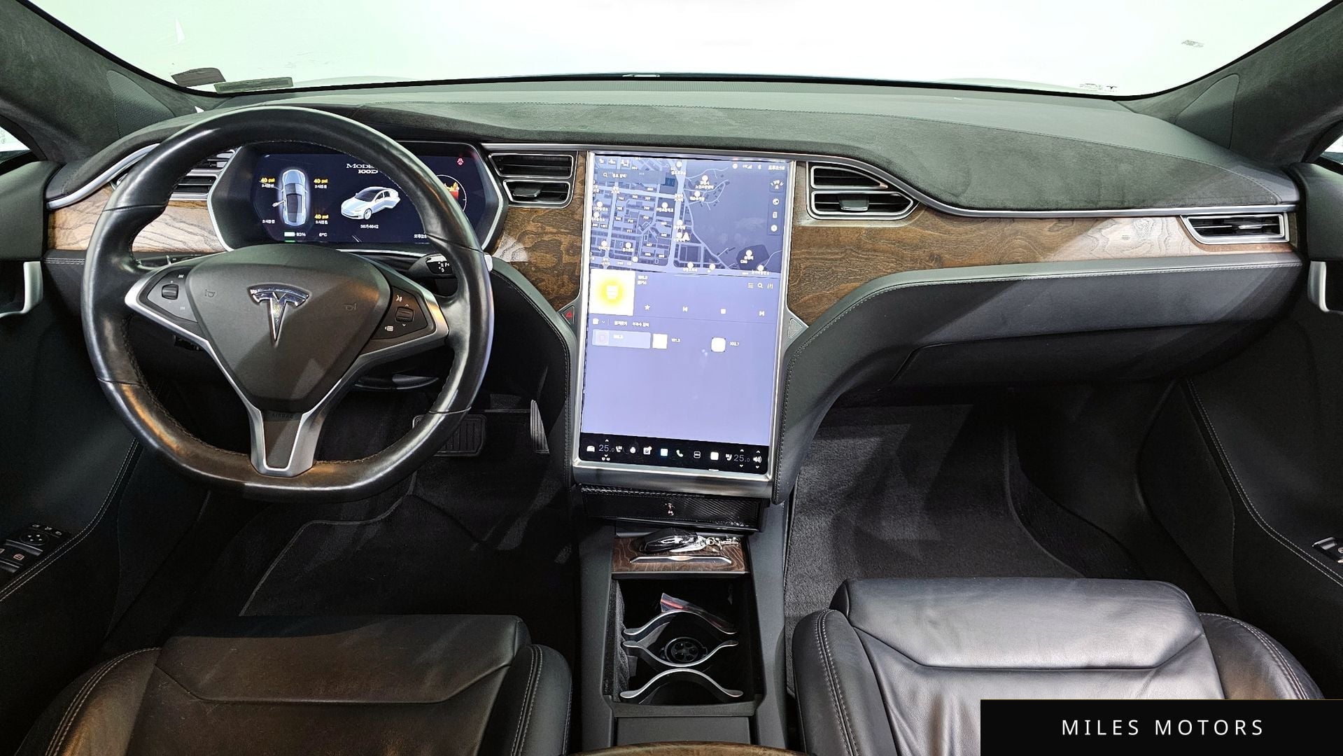 Tesla Model S 2017 — миниатюра 7