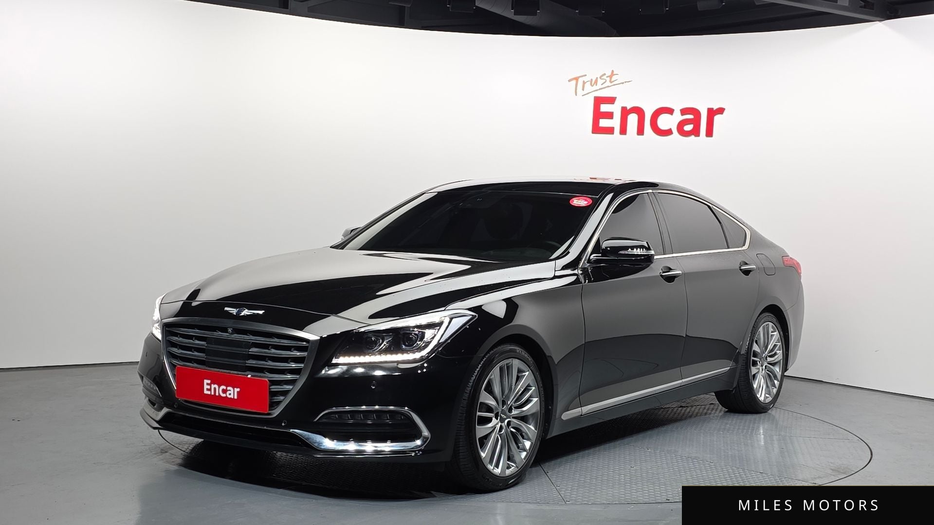 Genesis G80 2017 — фото 1 из 12