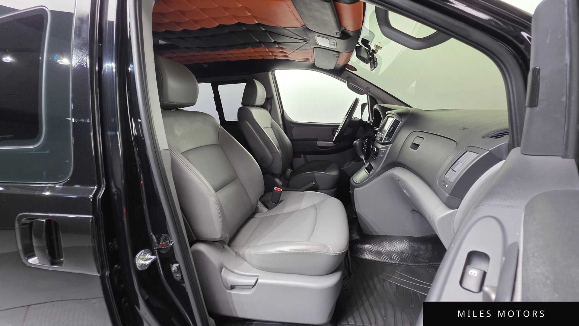 Hyundai Starex 2019 — миниатюра 10