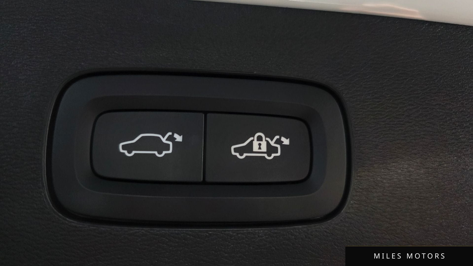 Volvo V60 크로스컨트리 2024 — миниатюра 20