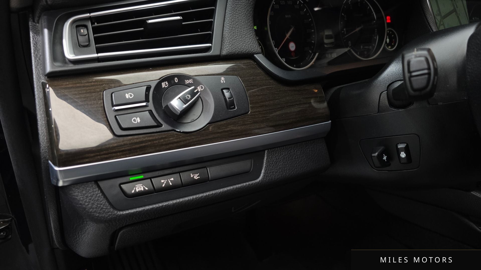BMW 7 Series (F01) 2014 — миниатюра 17