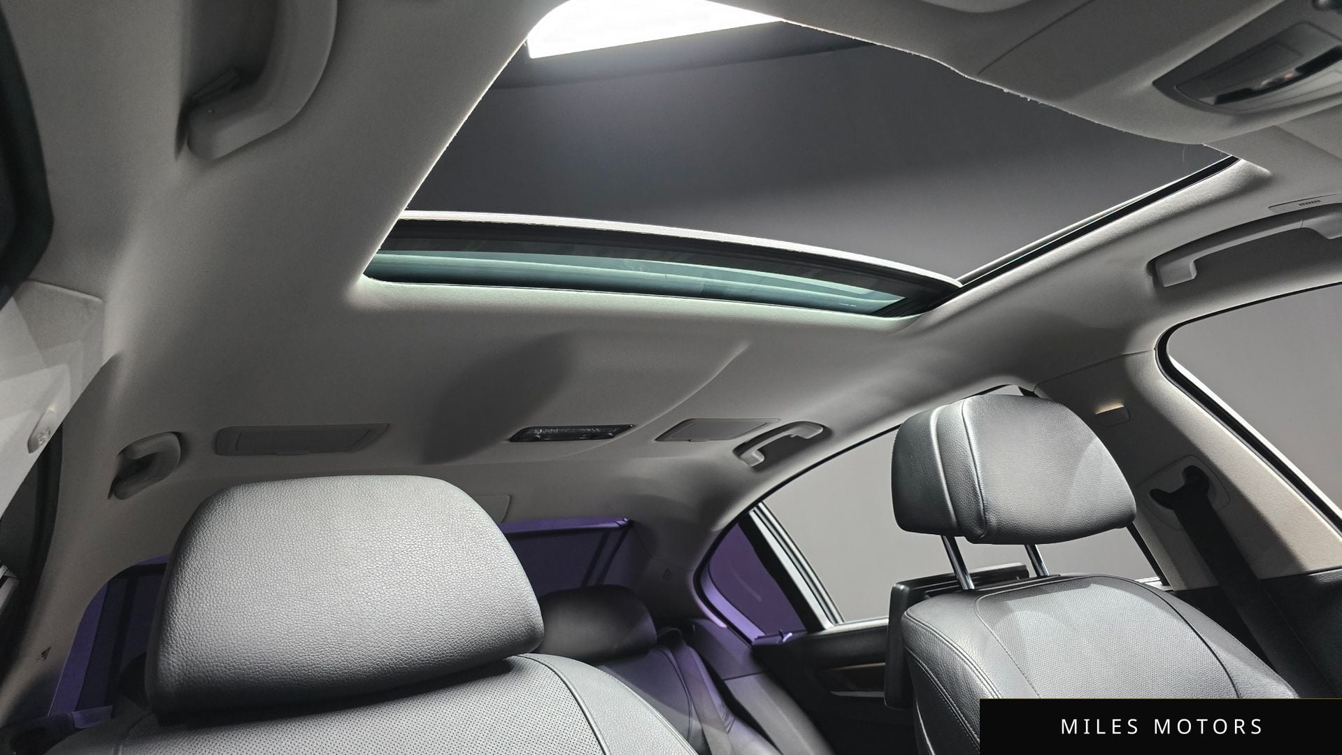 BMW 7 Series (F01) 2014 — миниатюра 19