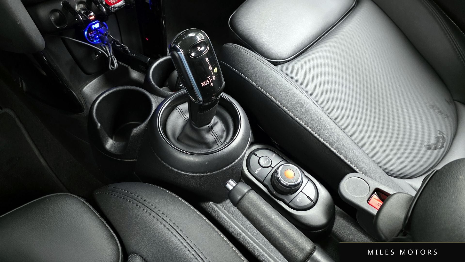 MINI 쿠퍼 2022 — миниатюра 9