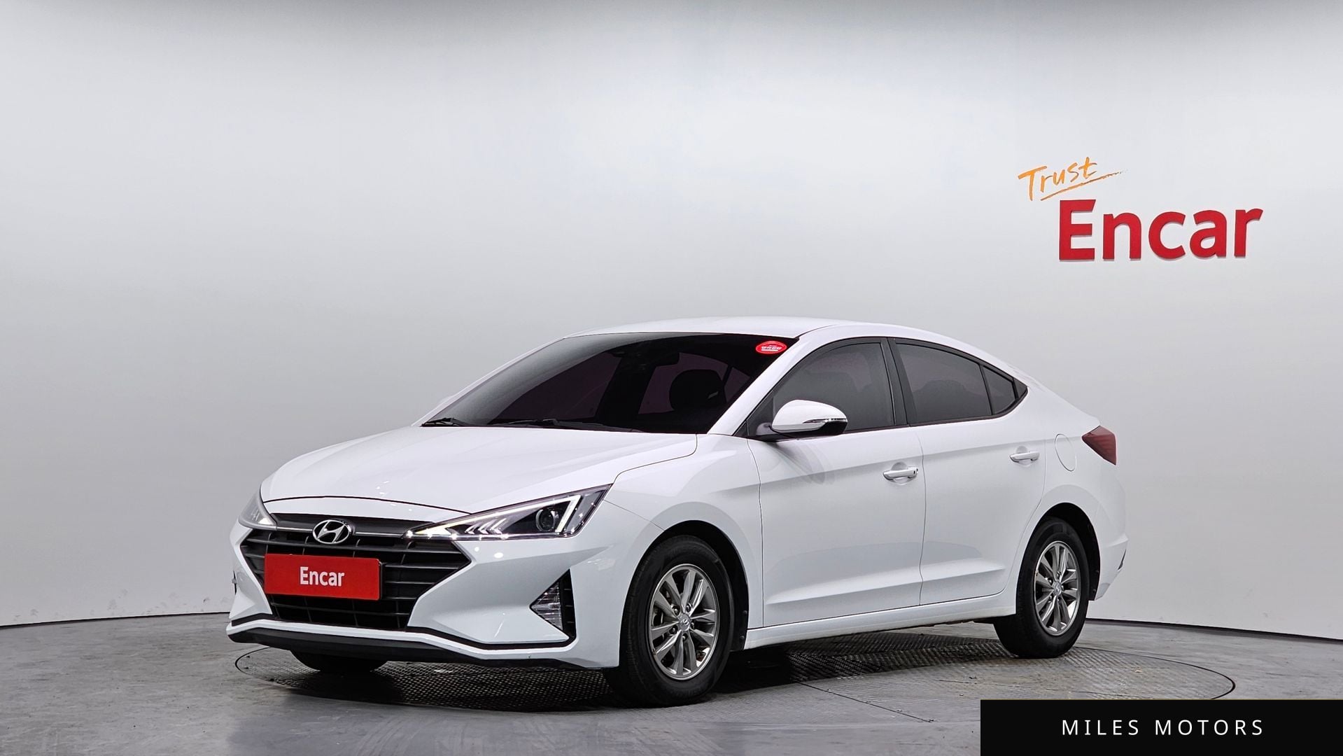 Hyundai AVANTE 2019 — фото 1 из 12