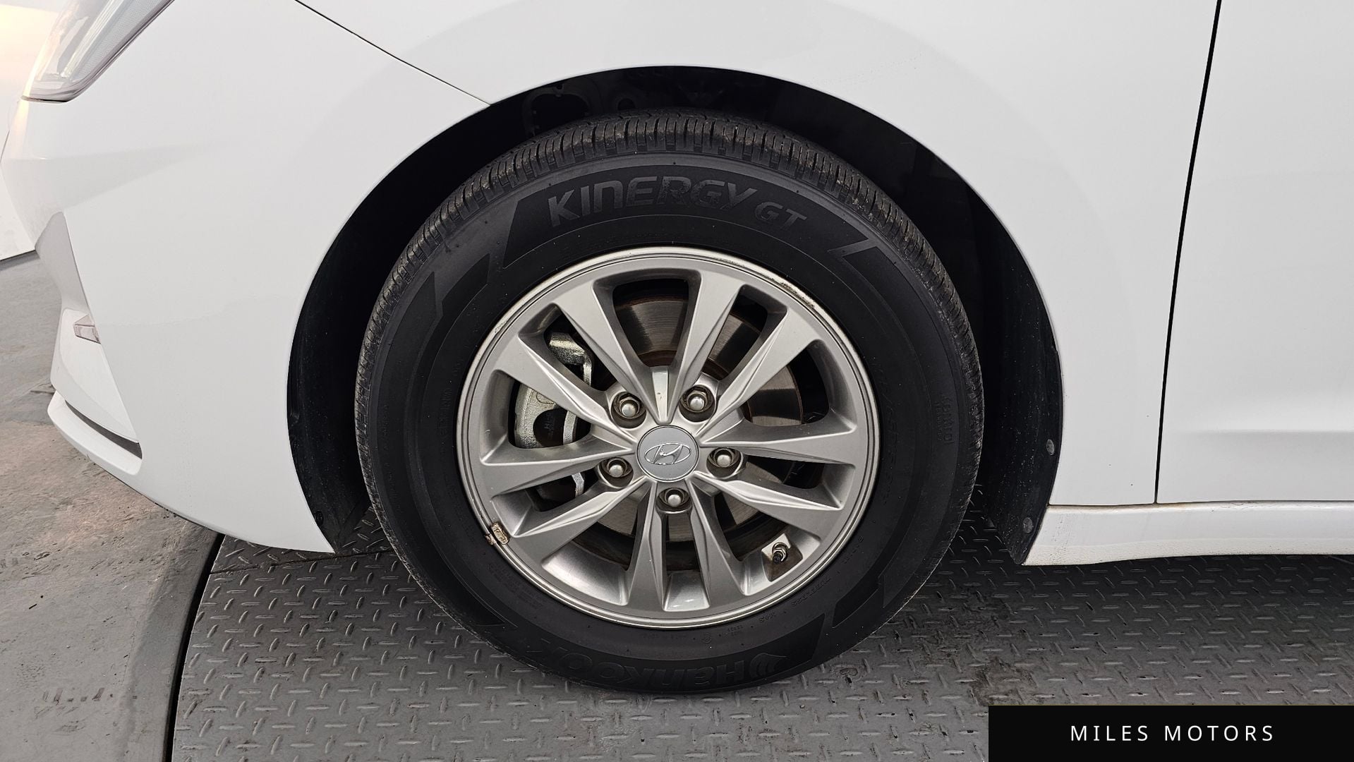Hyundai AVANTE 2019 — миниатюра 5