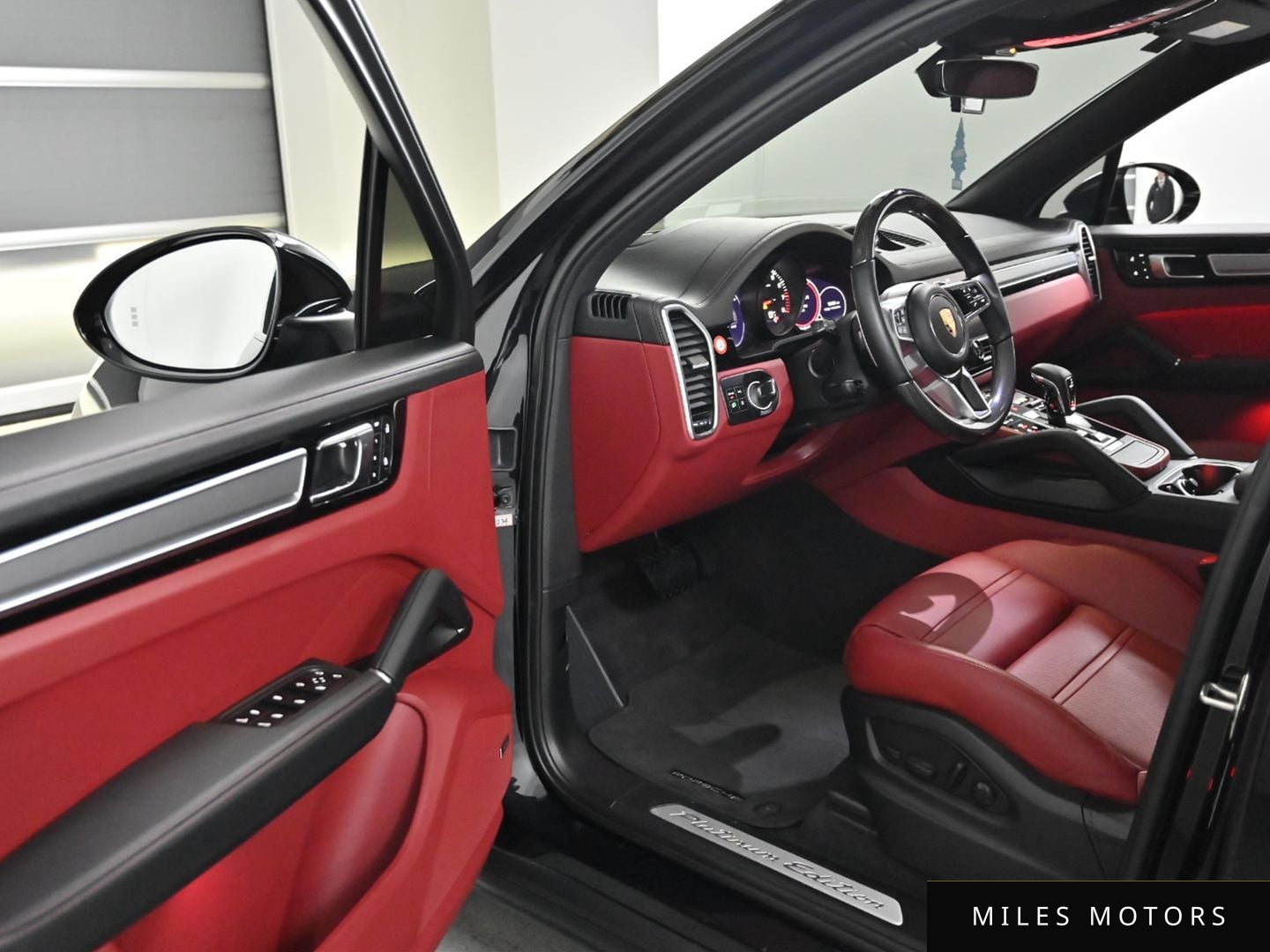 Porsche Cayenne 2022 — миниатюра 11