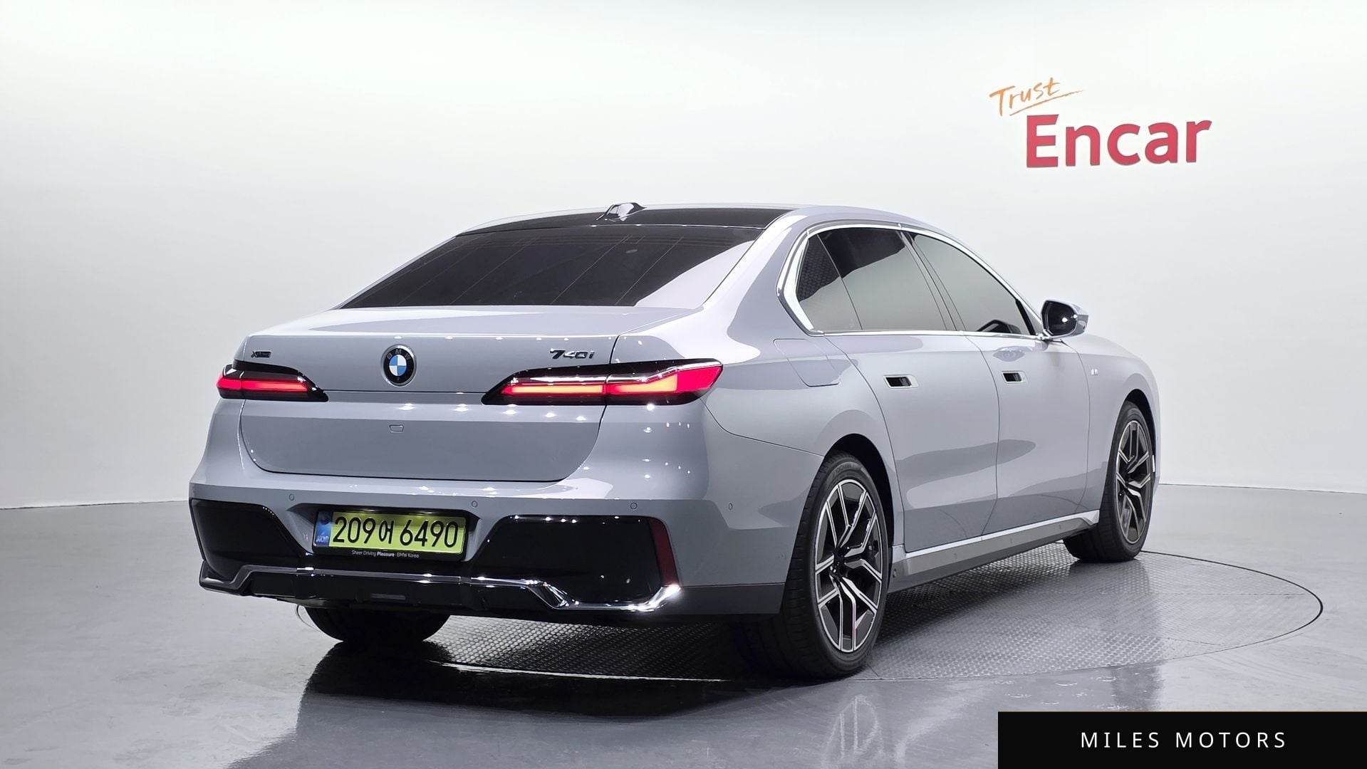BMW 7 Series (G70) 2025 — миниатюра 2
