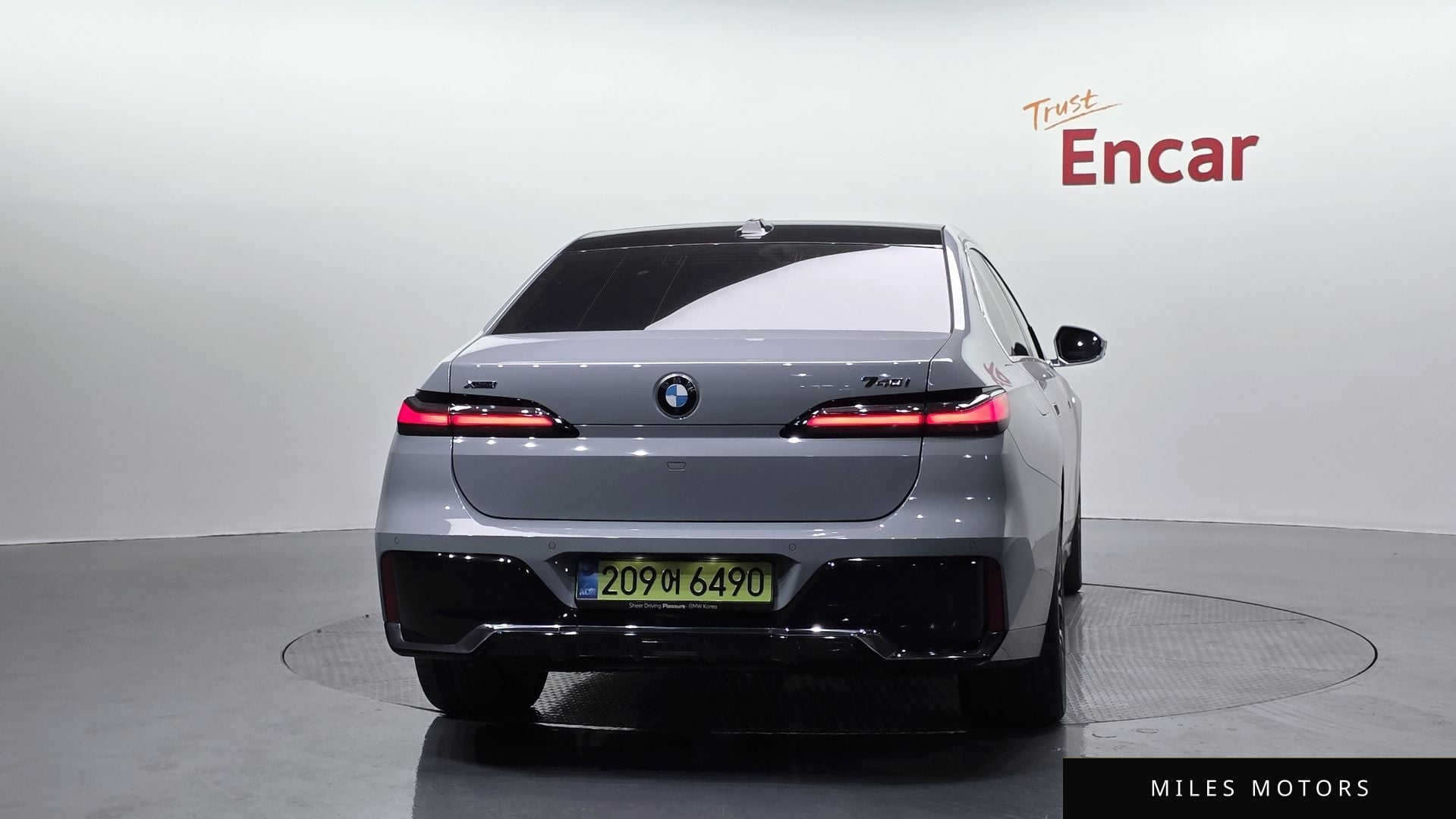BMW 7 Series (G70) 2025 — миниатюра 4
