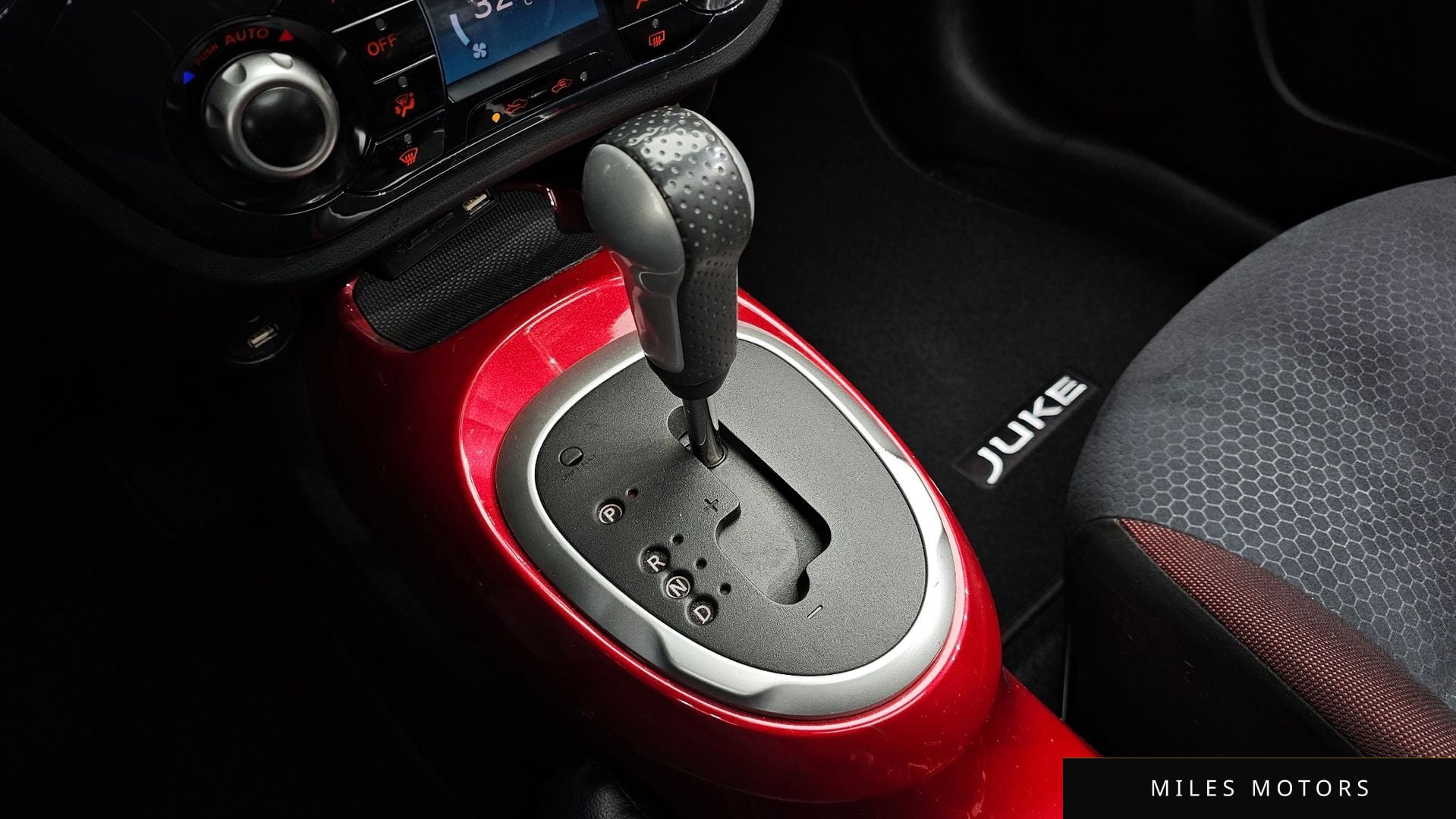 Nissan 쥬크 2014 — миниатюра 9