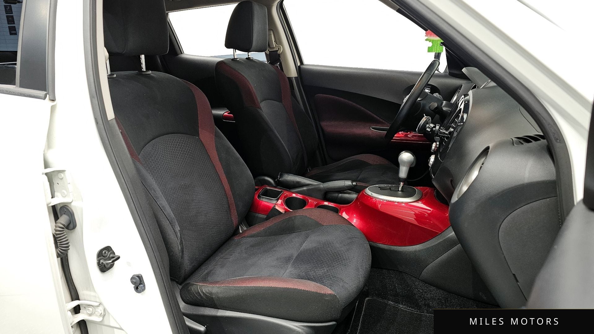 Nissan 쥬크 2014 — миниатюра 10