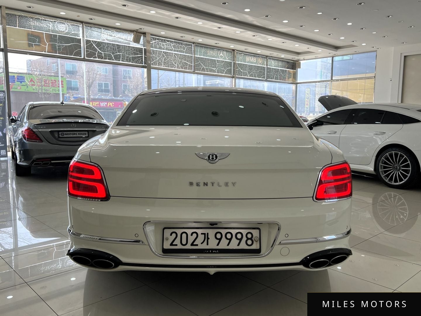Bentley Flying Spur 2022 — миниатюра 4