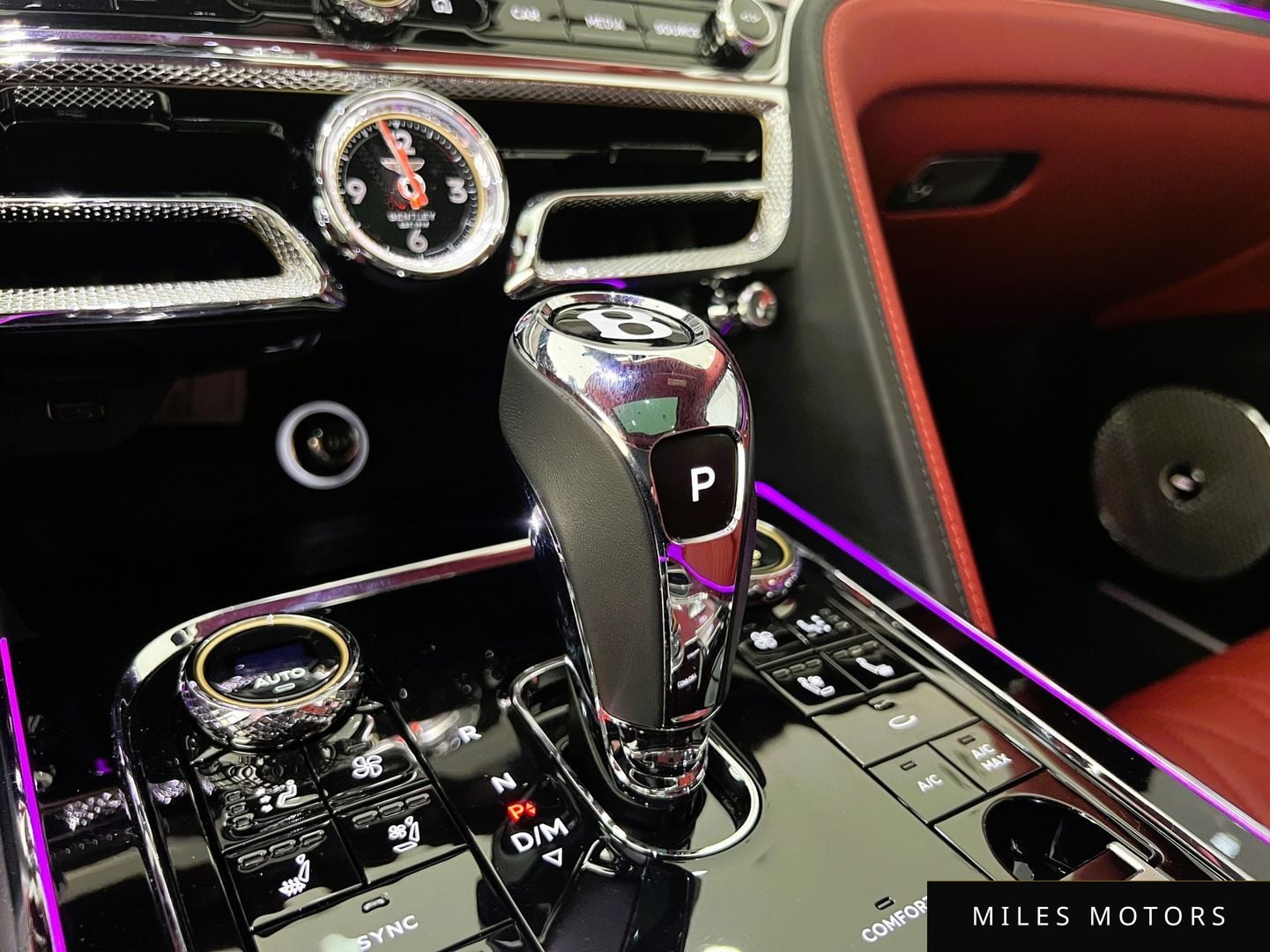 Bentley Flying Spur 2022 — миниатюра 9
