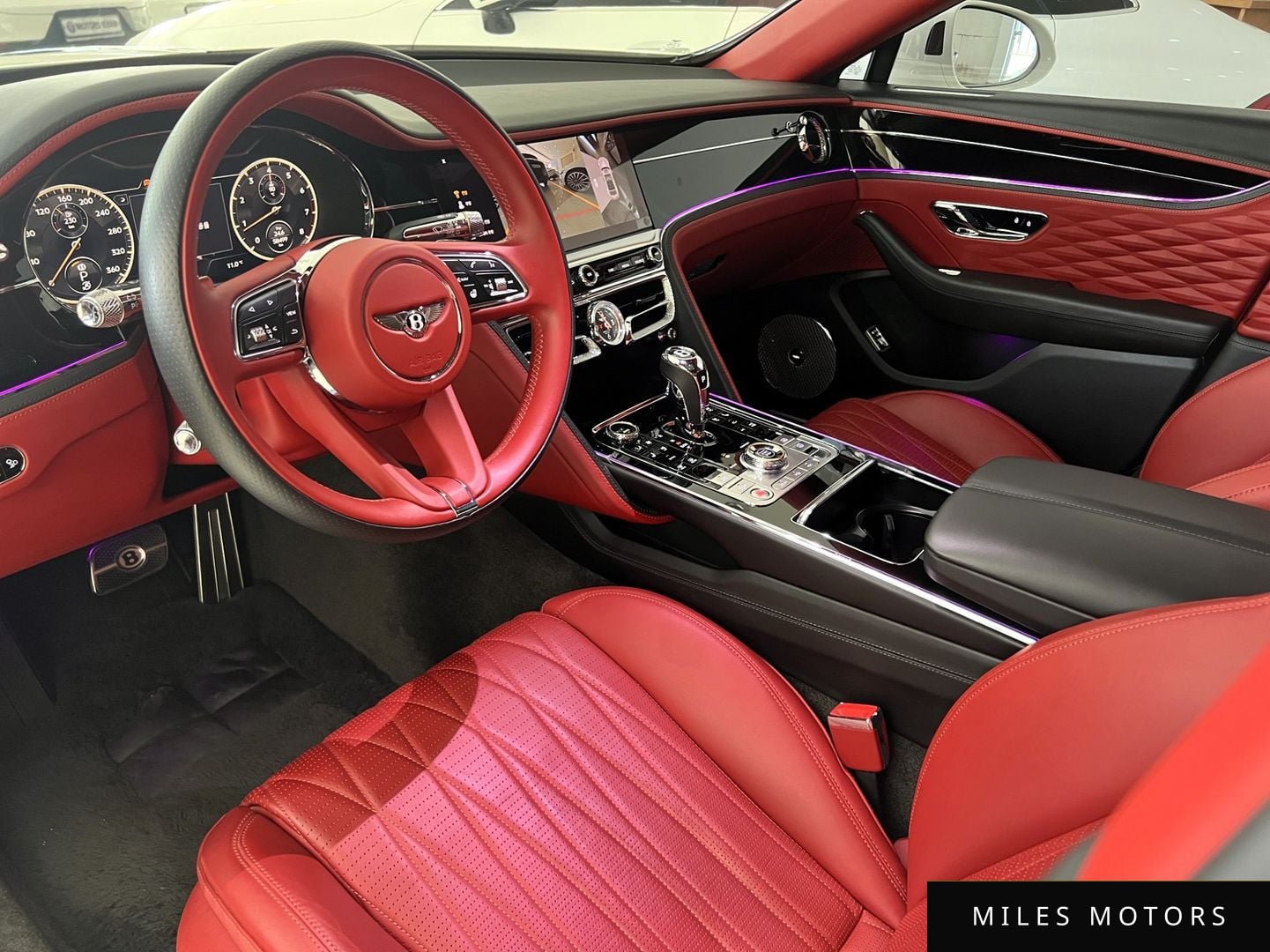 Bentley Flying Spur 2022 — миниатюра 10