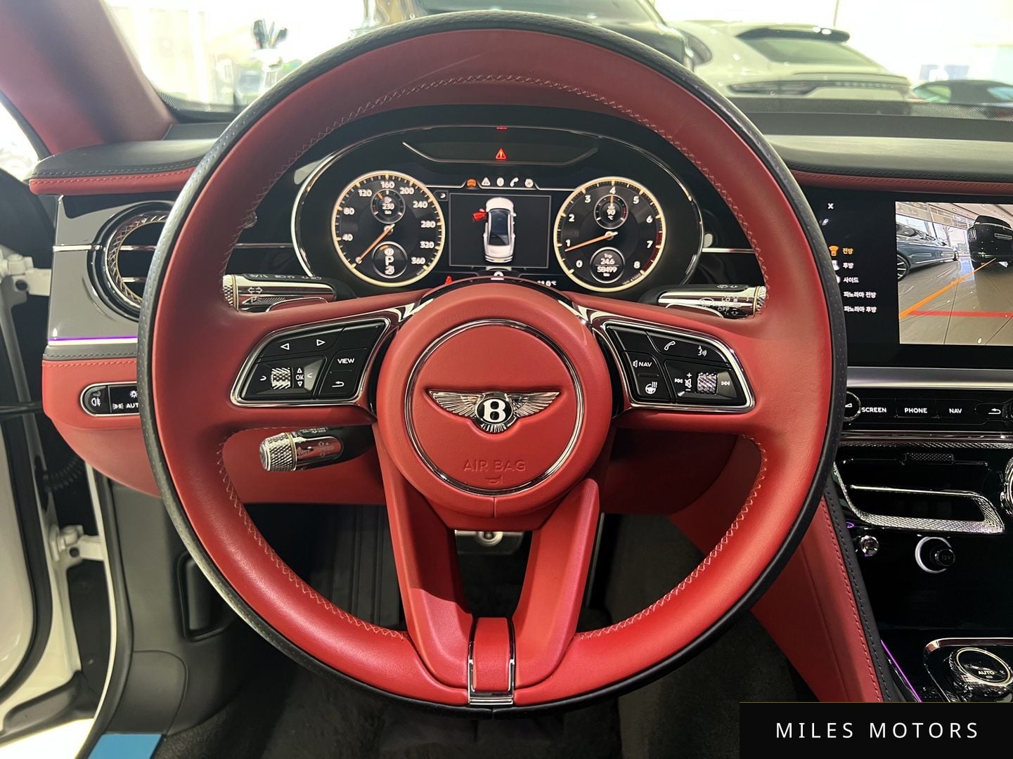 Bentley Flying Spur 2022 — миниатюра 11