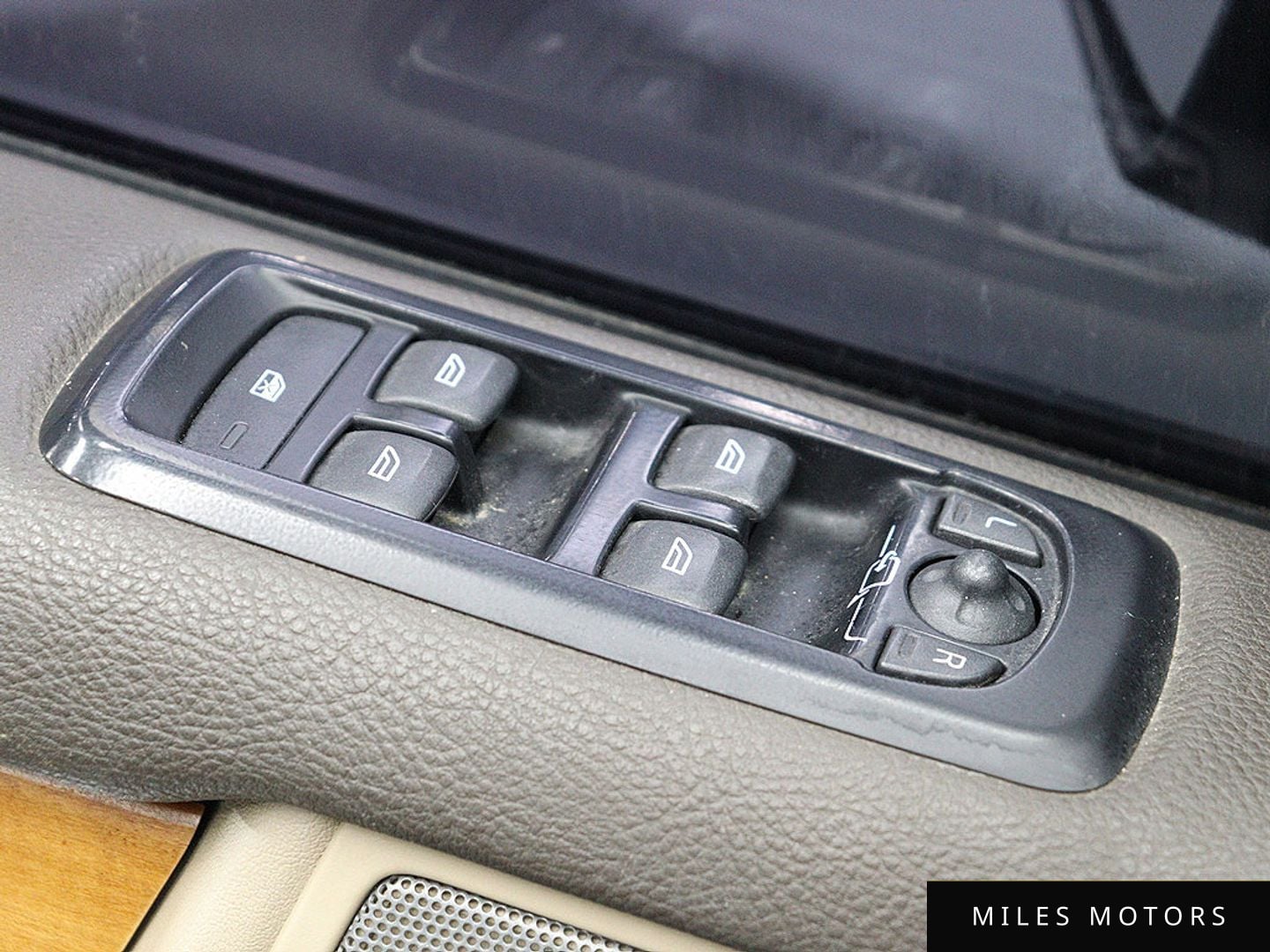 Land Rover 디스커버리 4 2013 — миниатюра 12