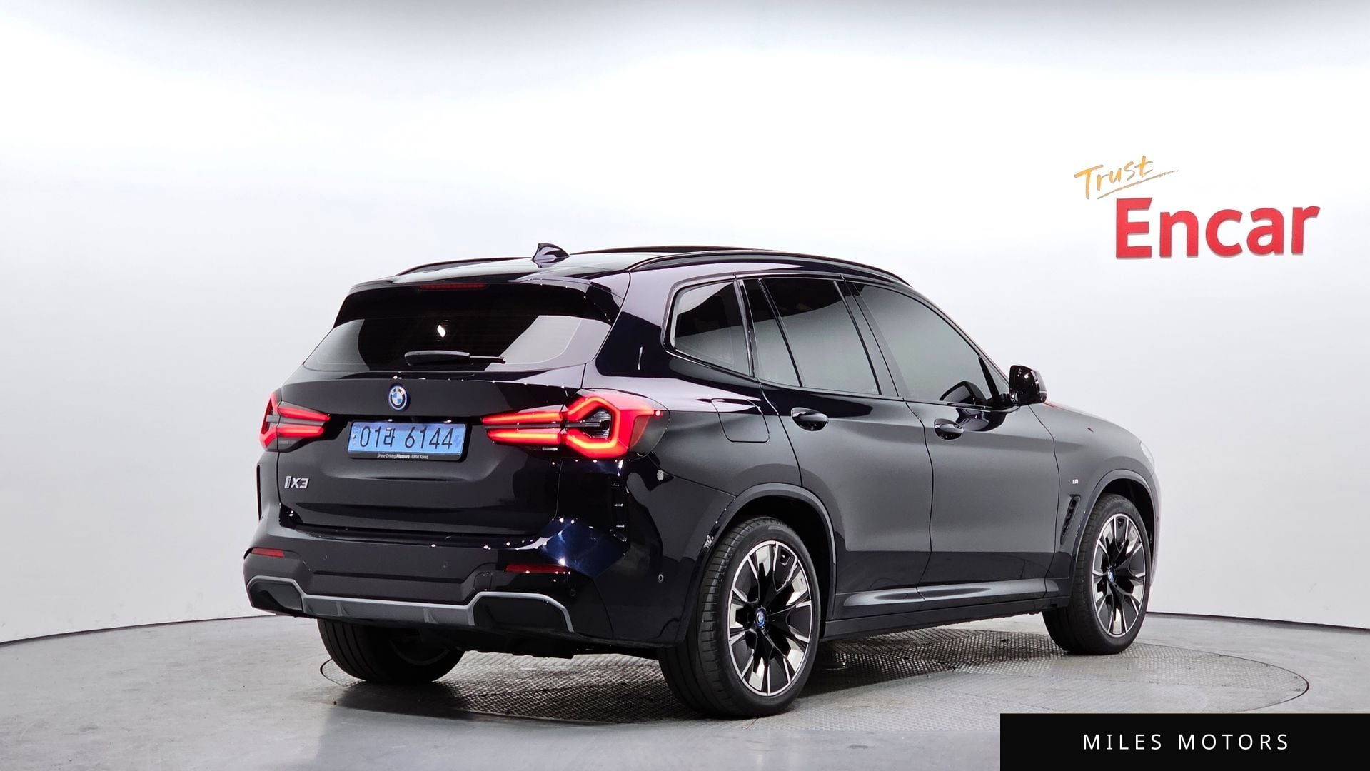 BMW iX3 2024 — миниатюра 2