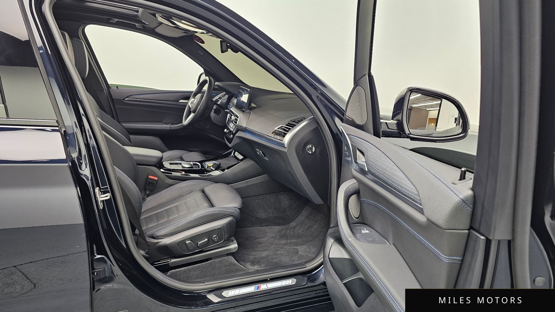 BMW iX3 2024 — миниатюра 10