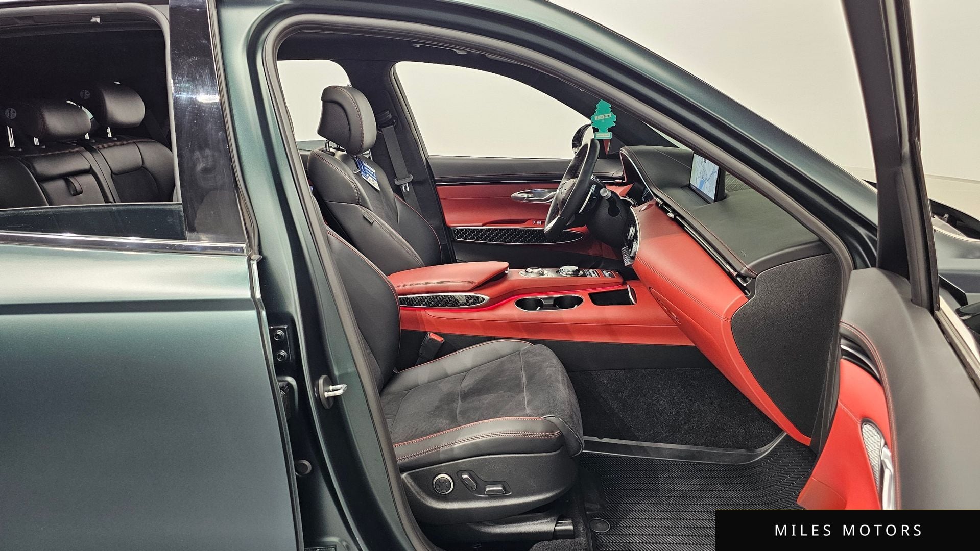 Genesis GV70 2021 — миниатюра 10