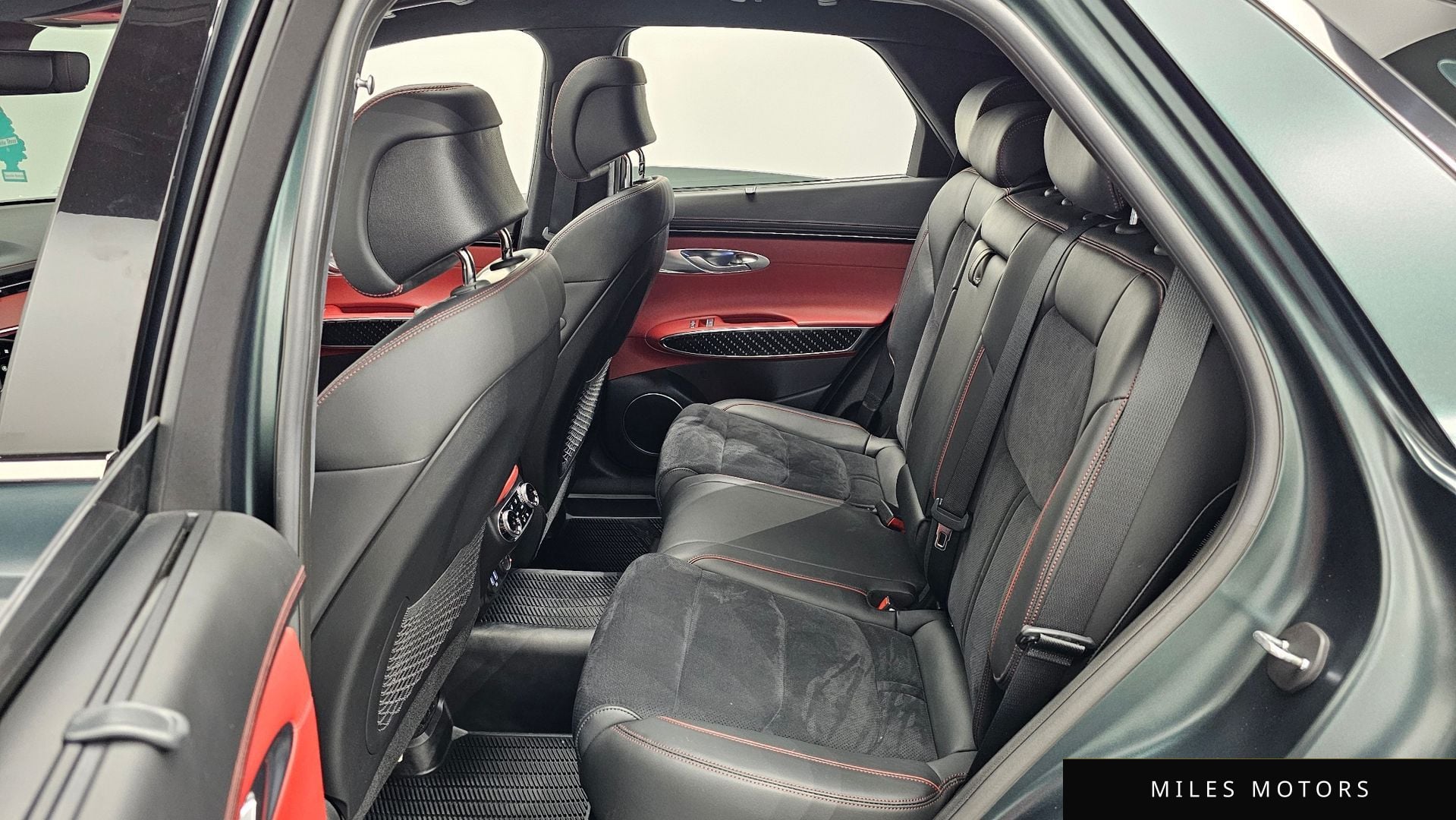 Genesis GV70 2021 — миниатюра 12