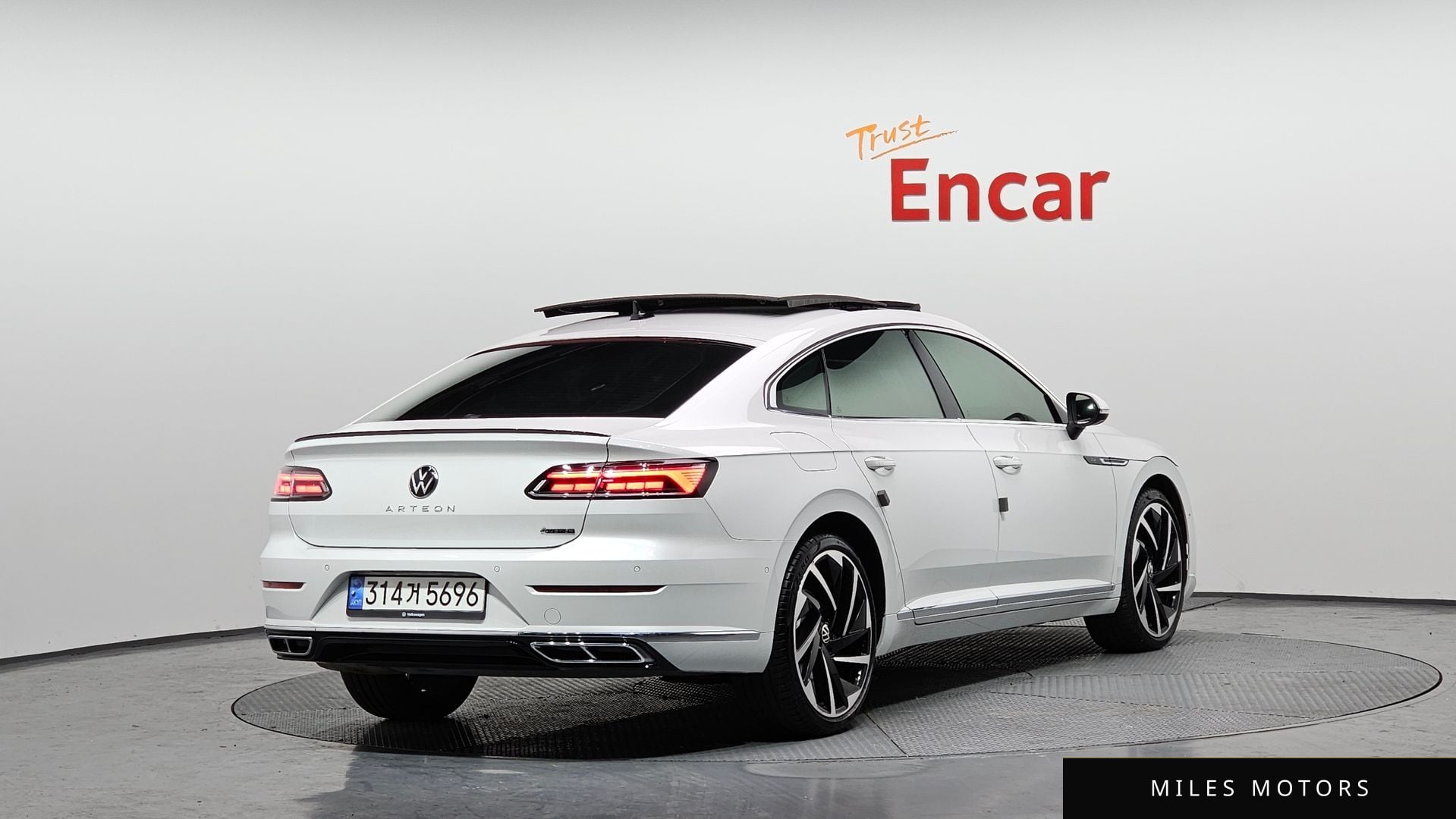 Volkswagen Arteon 2023 — миниатюра 2