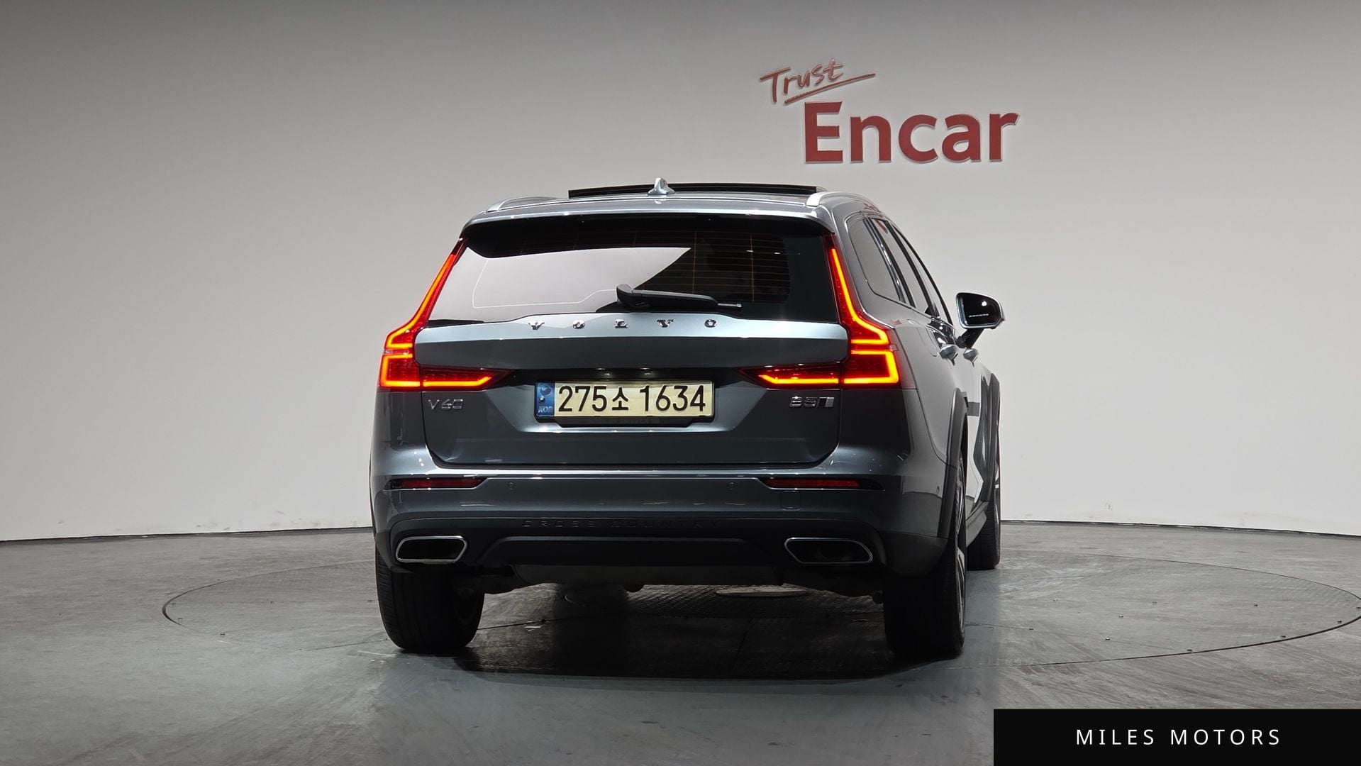 Volvo V60 2021 — миниатюра 4