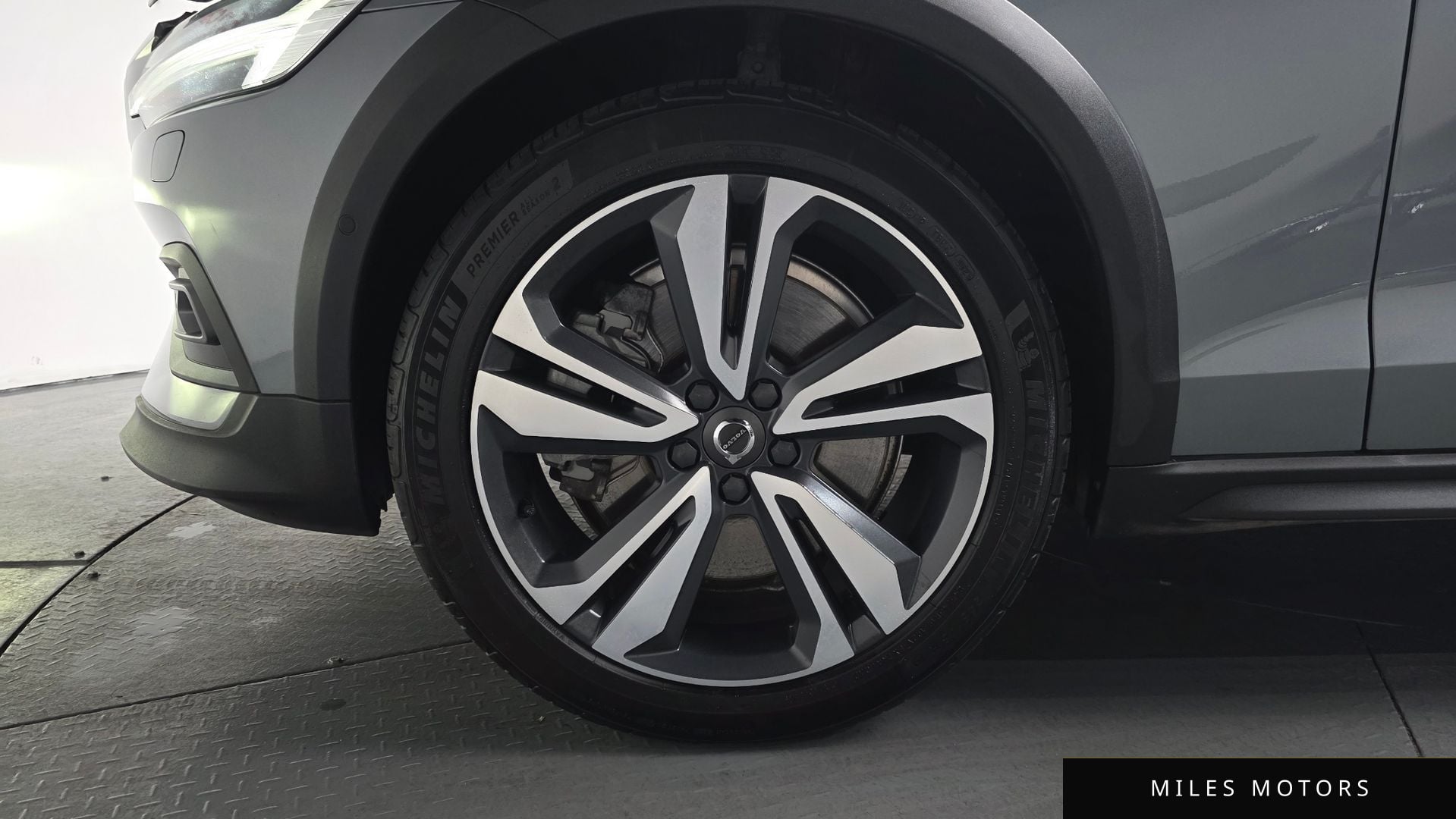 Volvo V60 2021 — миниатюра 5