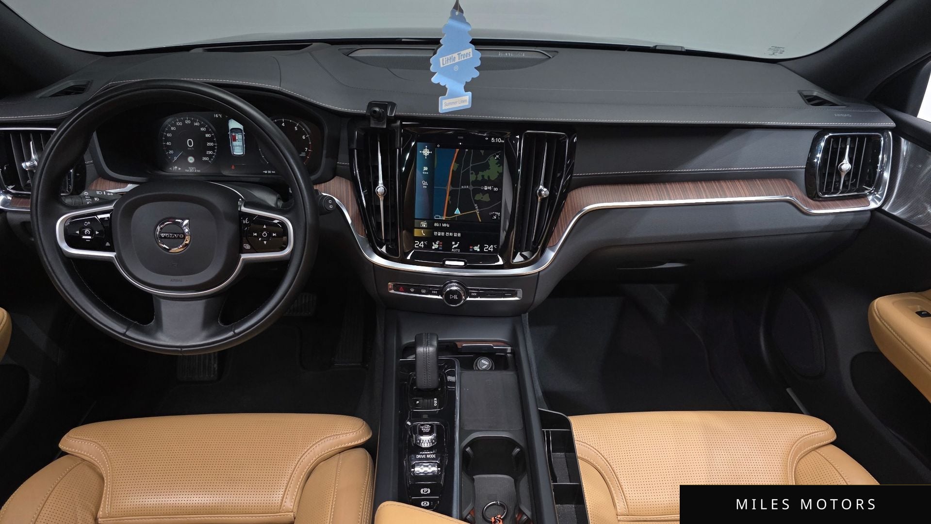Volvo V60 2021 — миниатюра 7