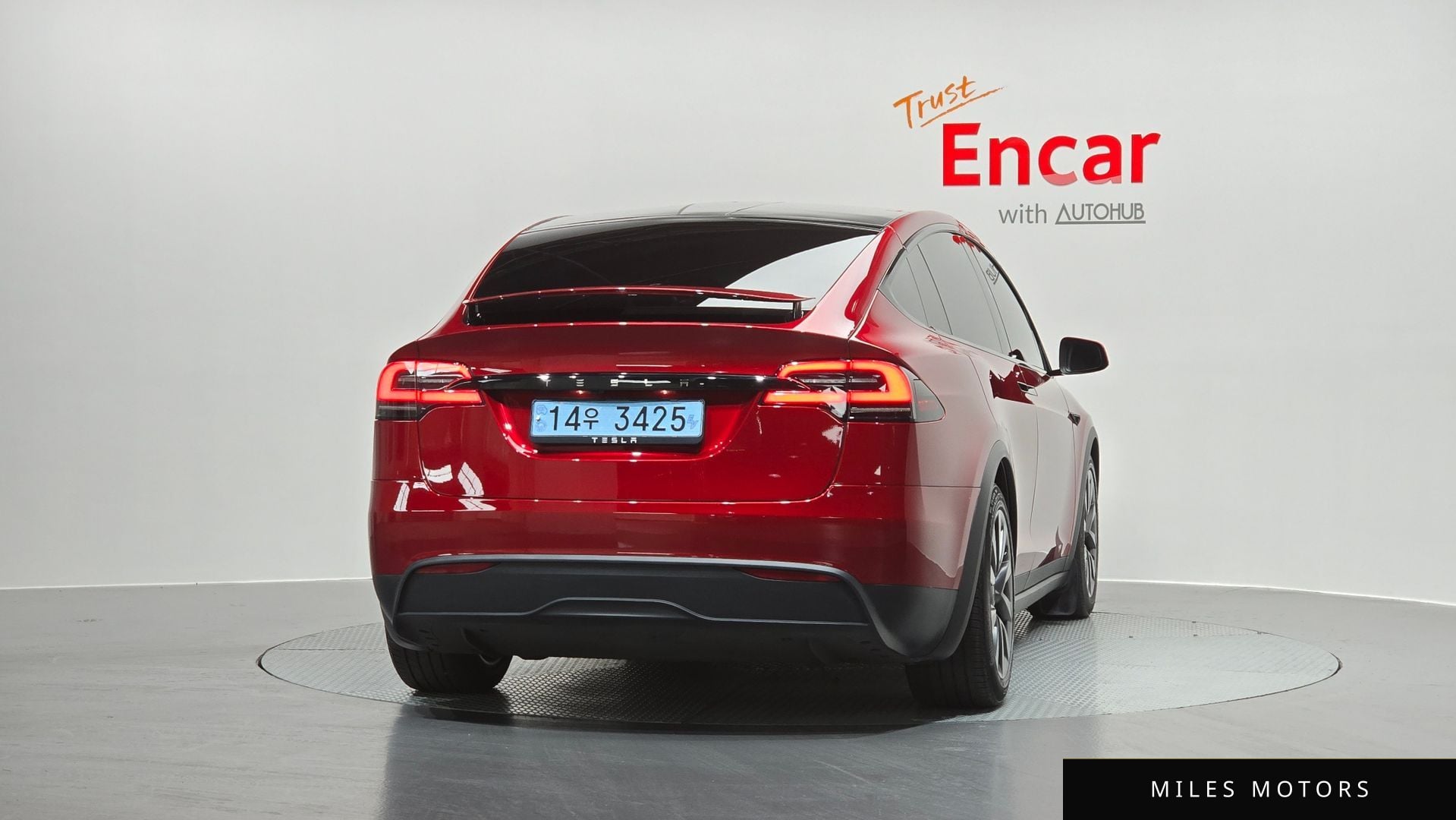 Tesla Model X 2024 — миниатюра 4