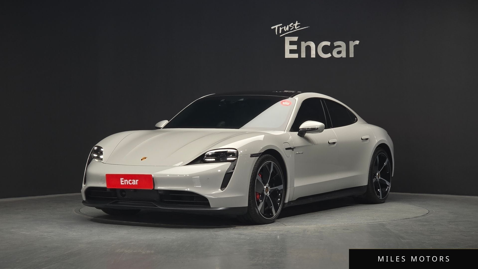 Porsche Taycan 2022 — фото 1 из 12