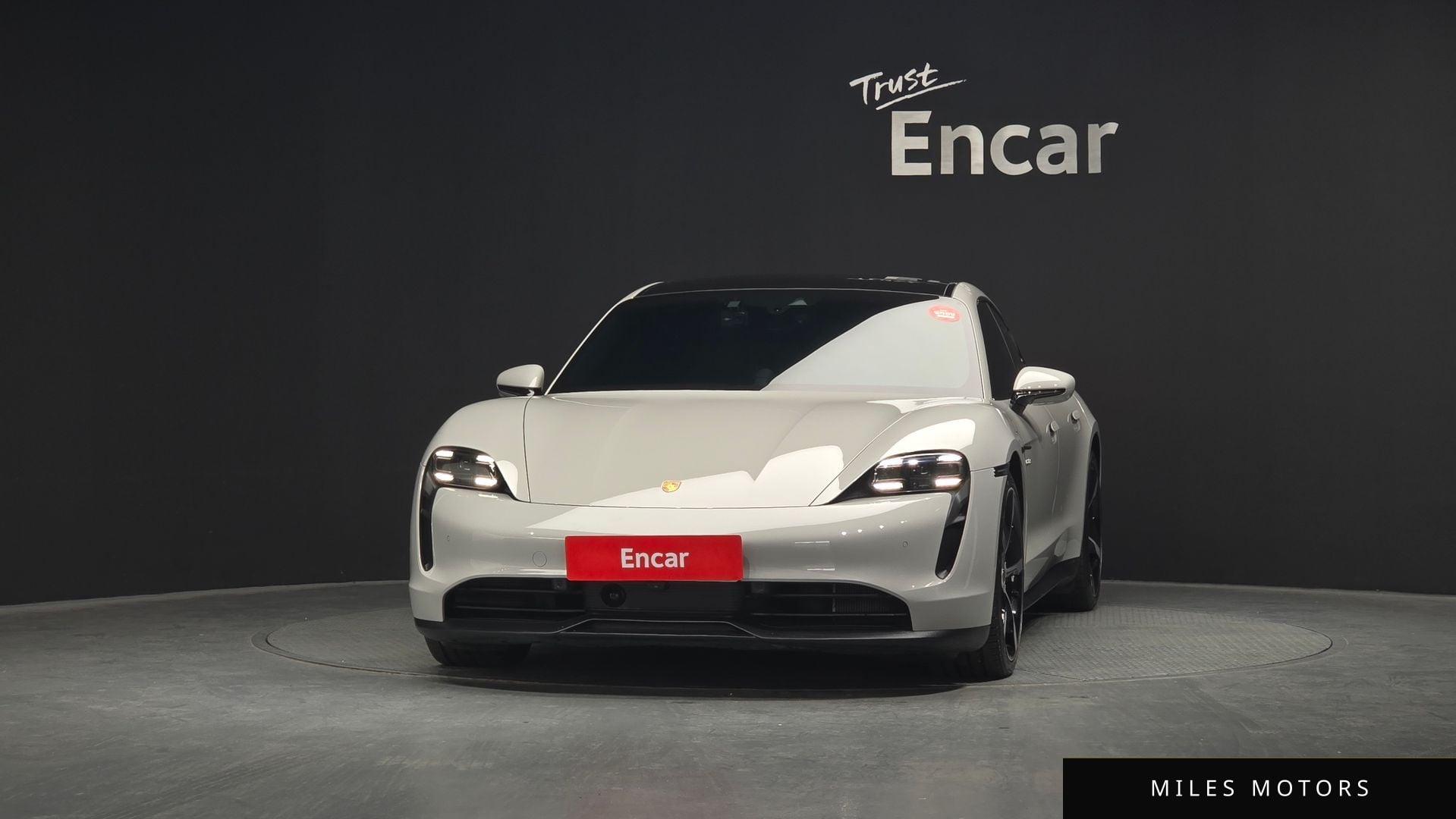 Porsche Taycan 2022 — миниатюра 3