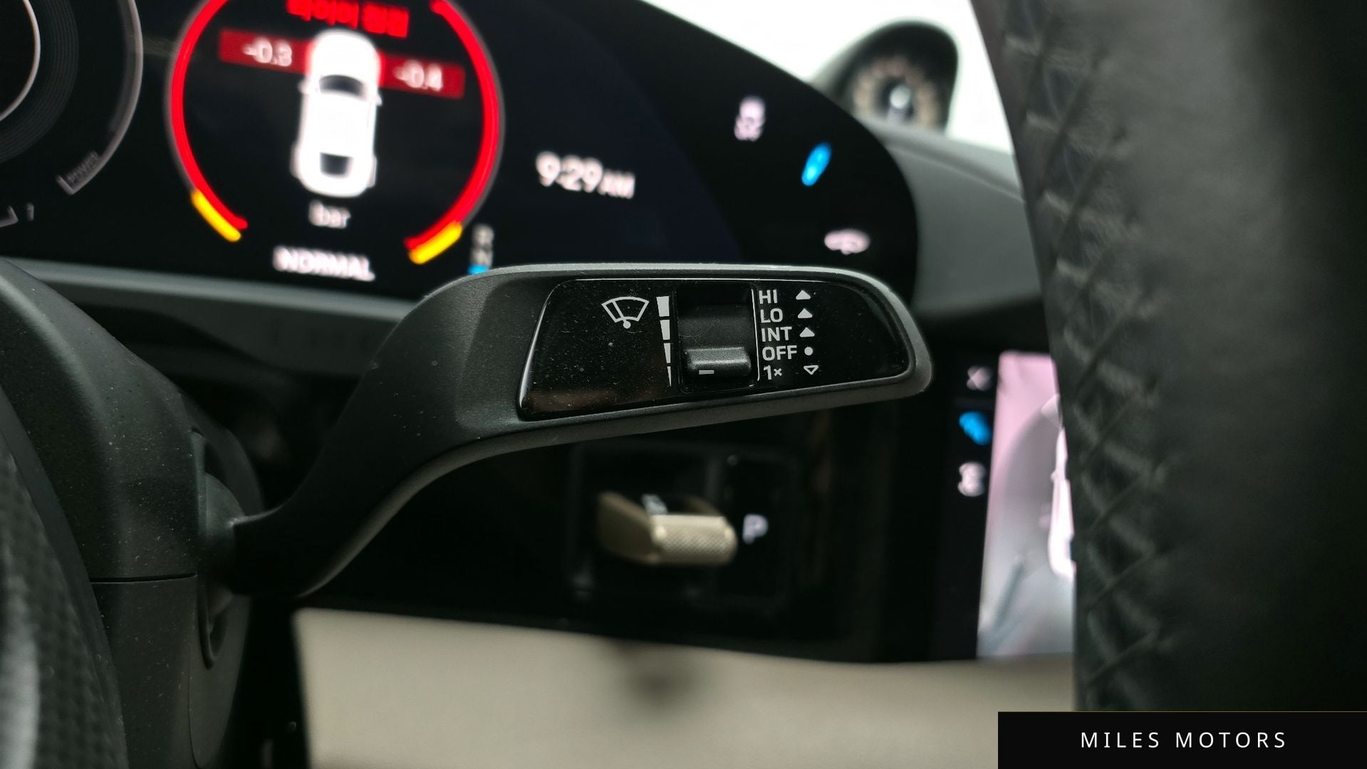 Porsche Taycan 2022 — миниатюра 9