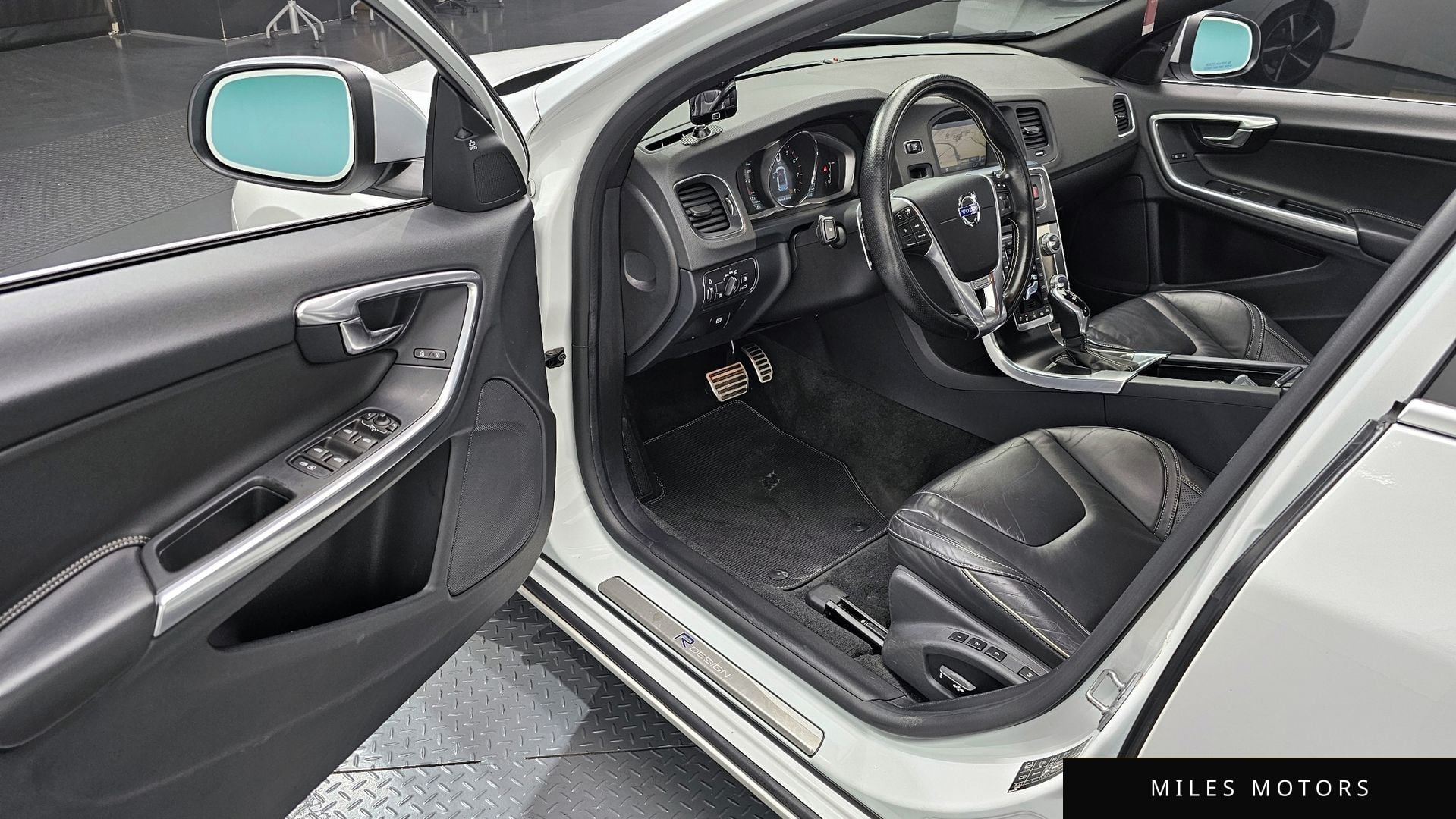 Volvo S60 2015 — миниатюра 11