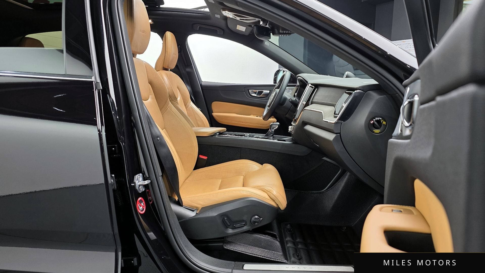 Volvo XC60 2019 — миниатюра 10