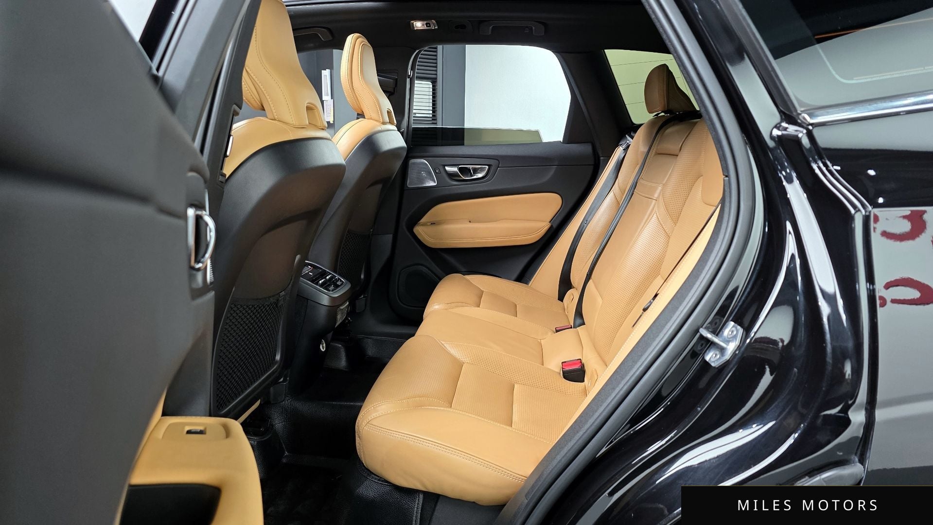 Volvo XC60 2019 — миниатюра 12