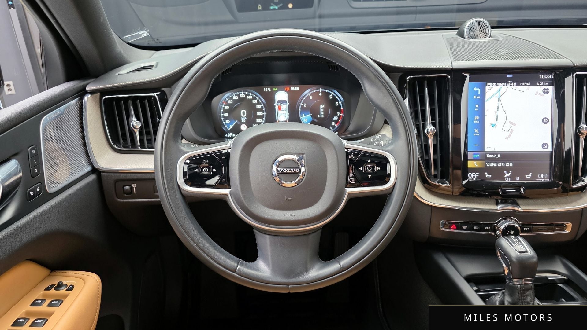 Volvo XC60 2019 — миниатюра 13