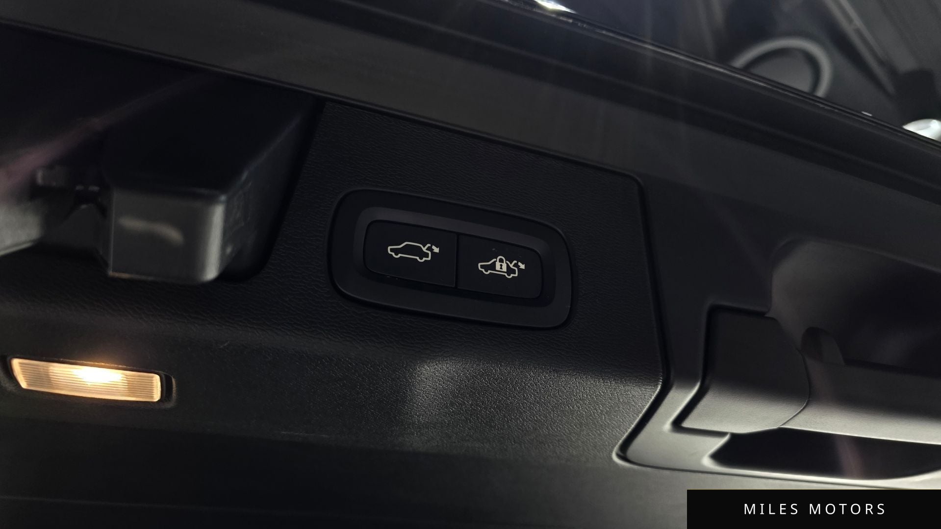 Volvo XC60 2019 — миниатюра 20